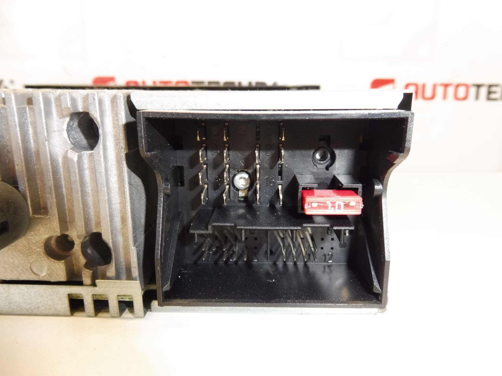 Autorádio s CD Blaupunkt RD4 N1 - 02 Citroën Peugeot 9660646477 – Obrázok 2