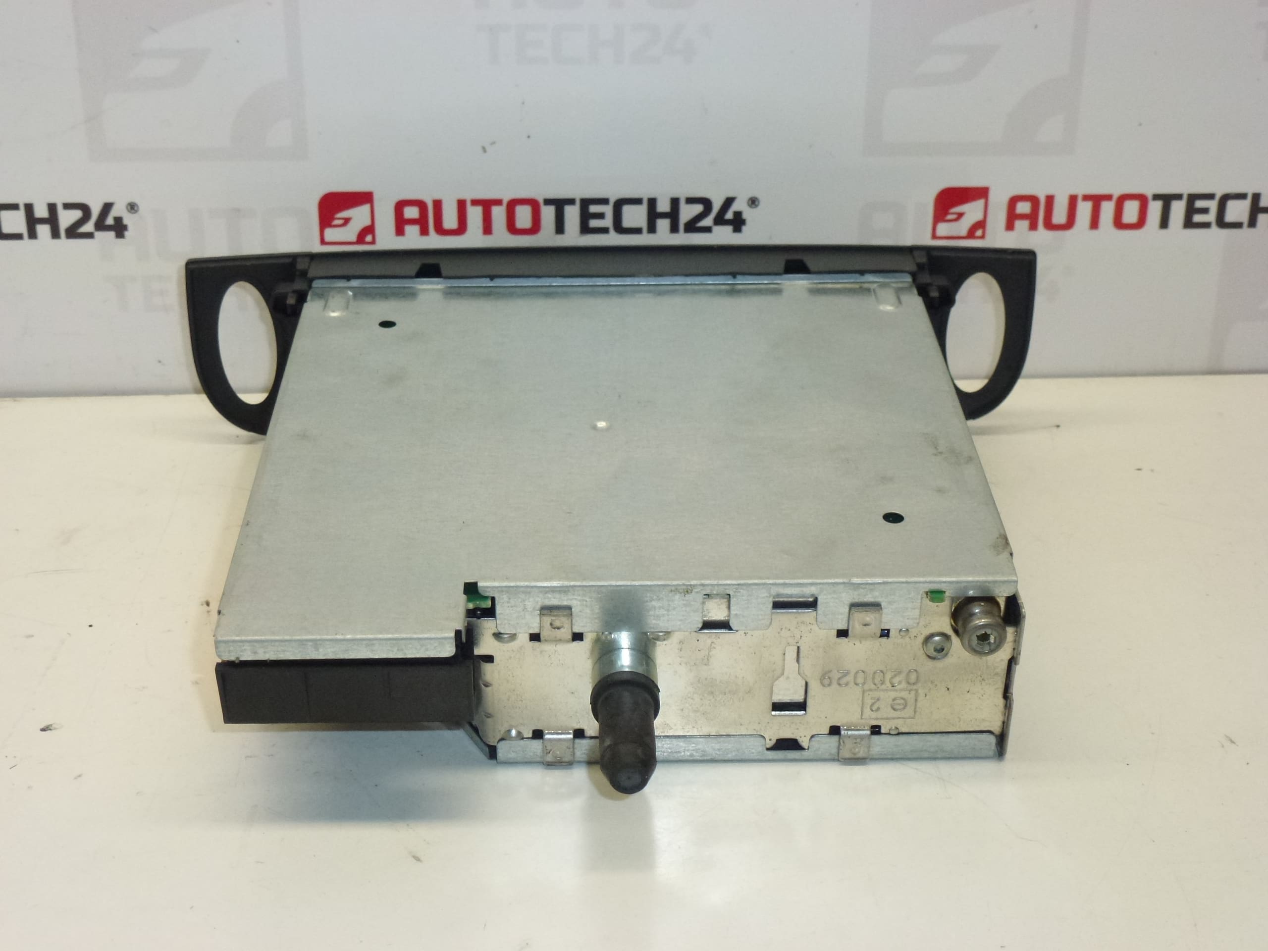 Autorádio s CD RD3 Citroën C5 I 9644321377 00 – Obrázok 2