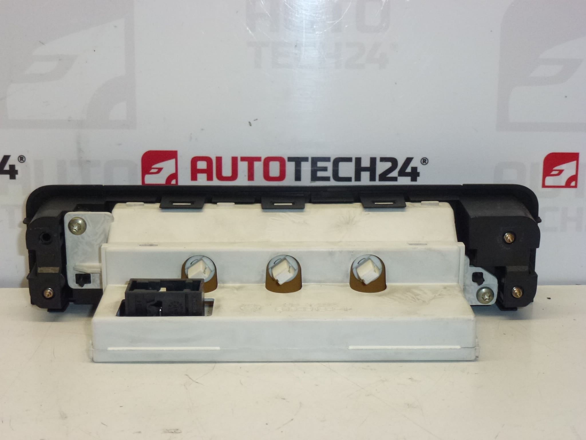 Displej Rádia a Počítača Peugeot 406 9640975877 6155P8 – Obrázok 2