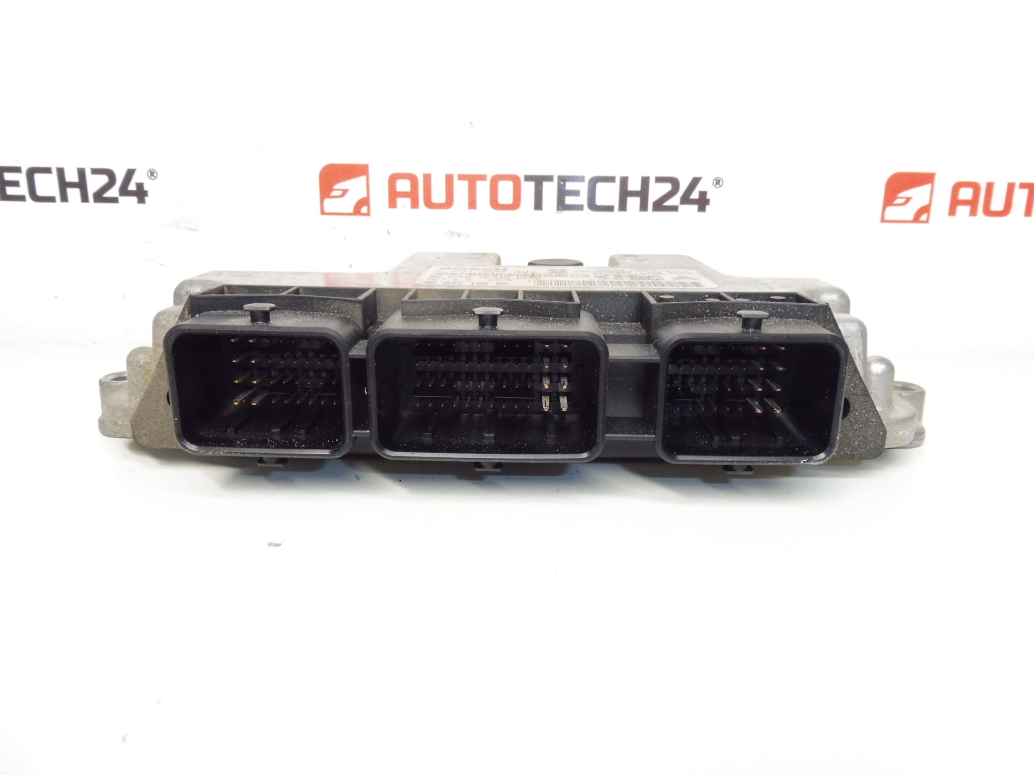 Riadiaca jednotka motora ECU Bosch ME7.4.5 0261208908 9663518680 1940TK – Obrázok 2