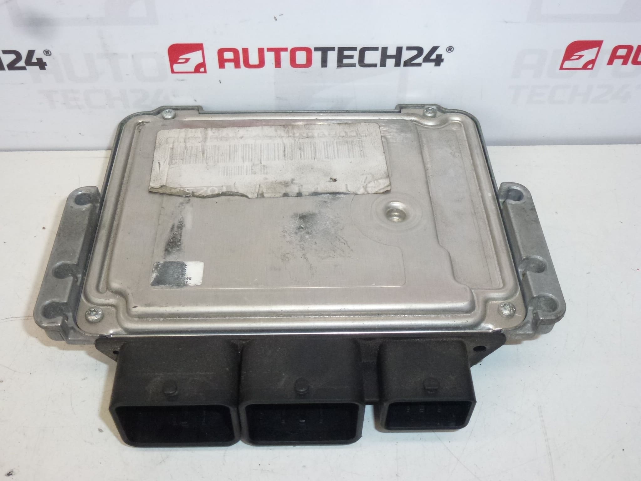 ECU Bosch MEV17.4 0261201505 9664738680 – Obrázok 2