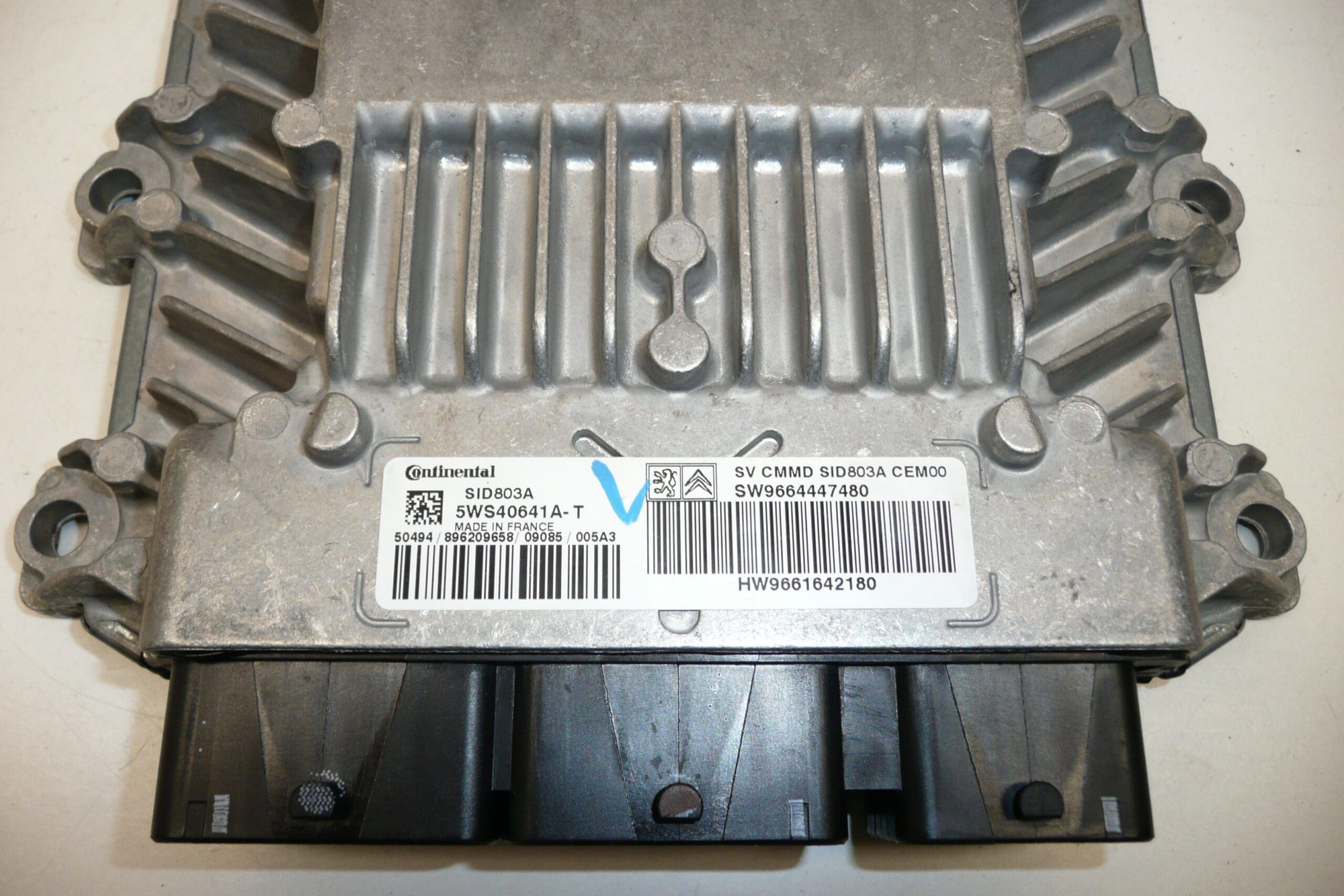 ECU Continental Siemens SID803A 5WS40641A-T 1942VY 1942VZ – Obrázok 2