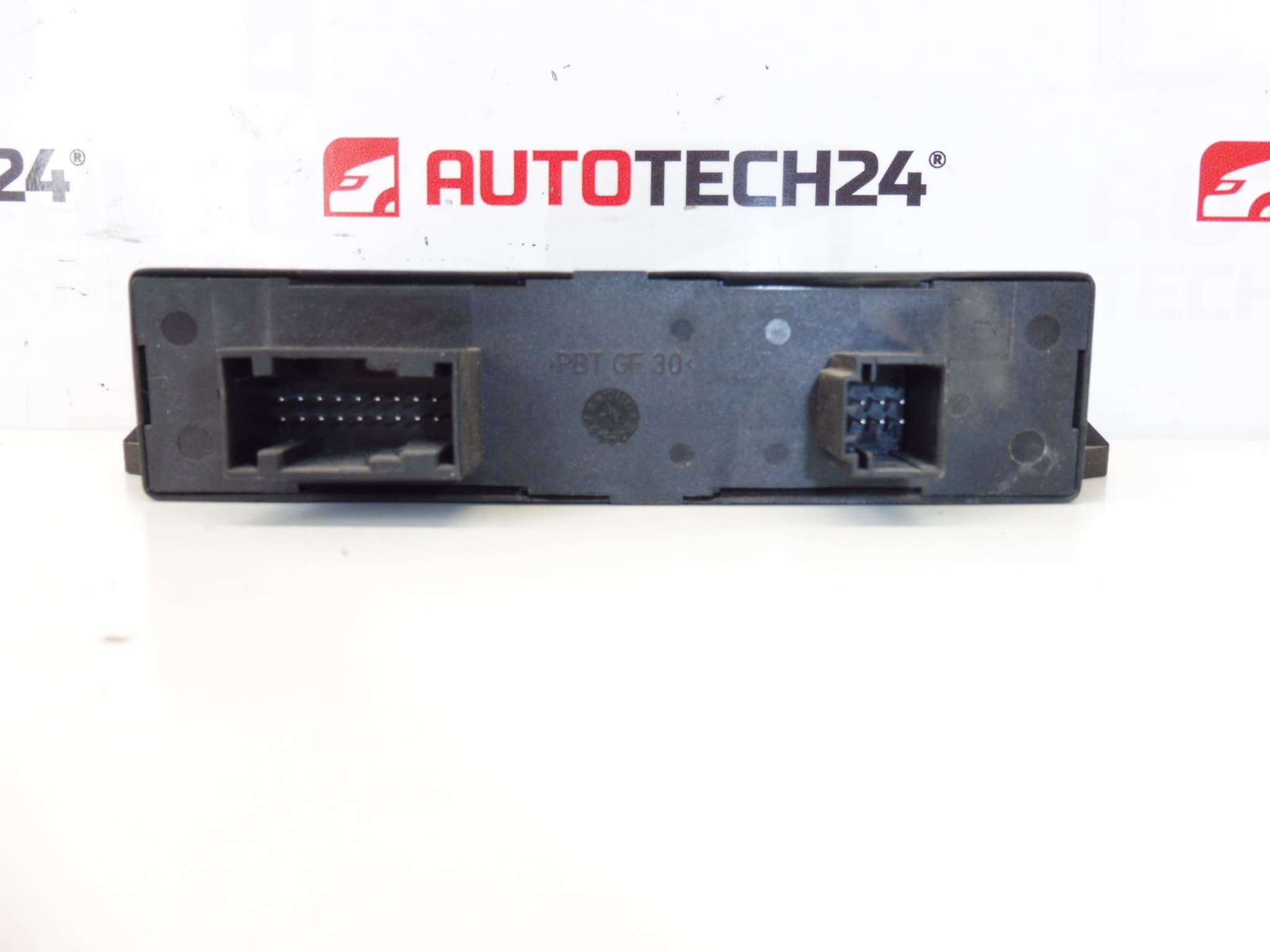 ECU Parkovací Asistent Citroën 9655196380 601.826 6590F1 – Obrázok 2
