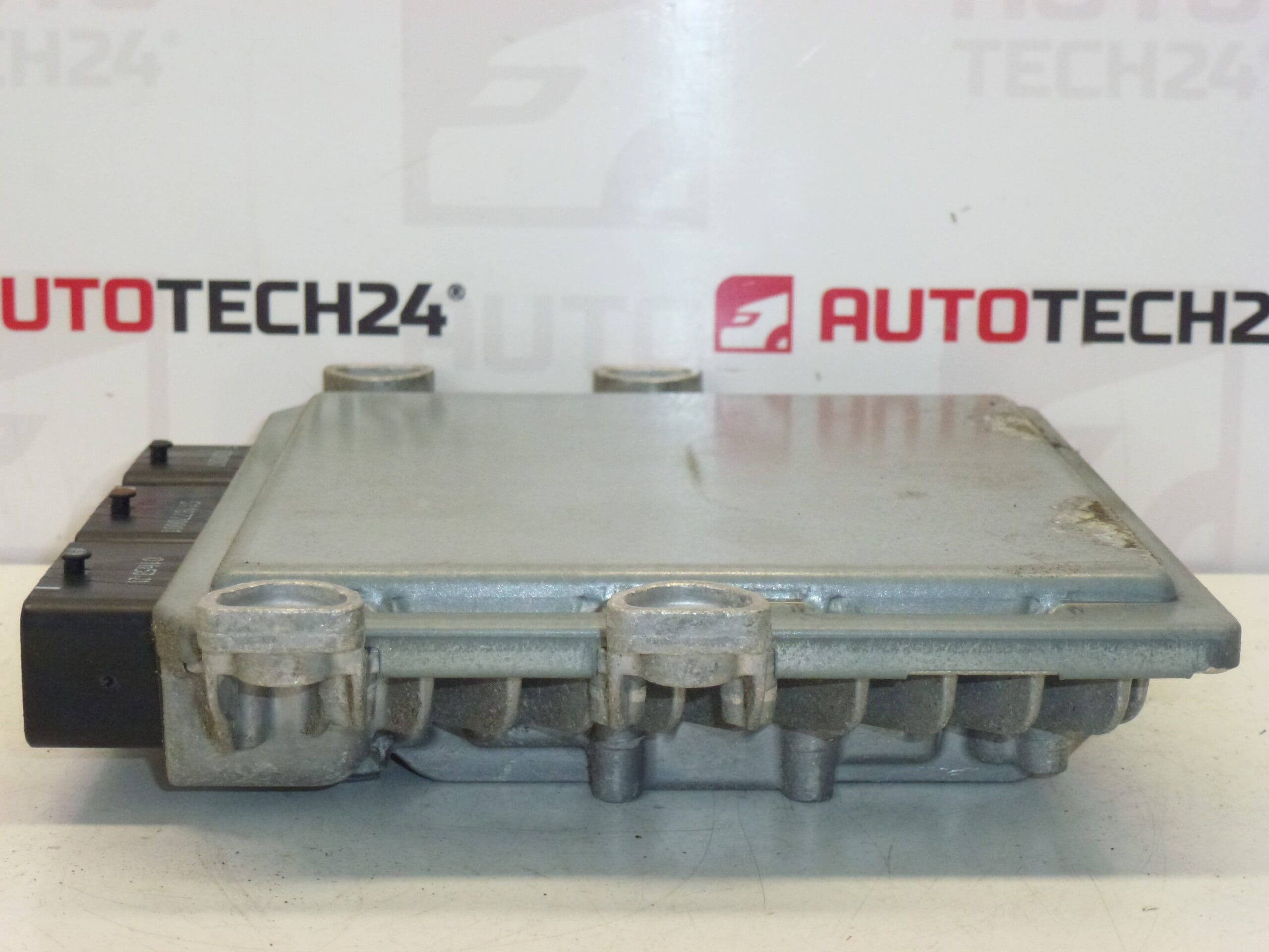 ECU Siemens VDO SID803A 5WS40615C-T 9661642180 – Obrázok 2