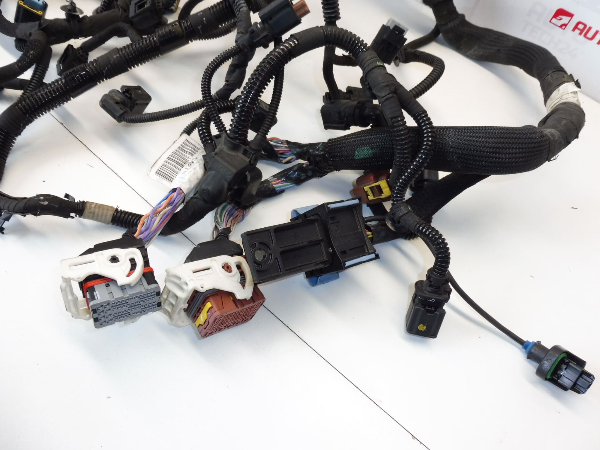 Hlavný motorový zväzok 1.6 e-HDi Citroën Peugeot 9674051780 6585L0 9678303980 – Obrázok 2