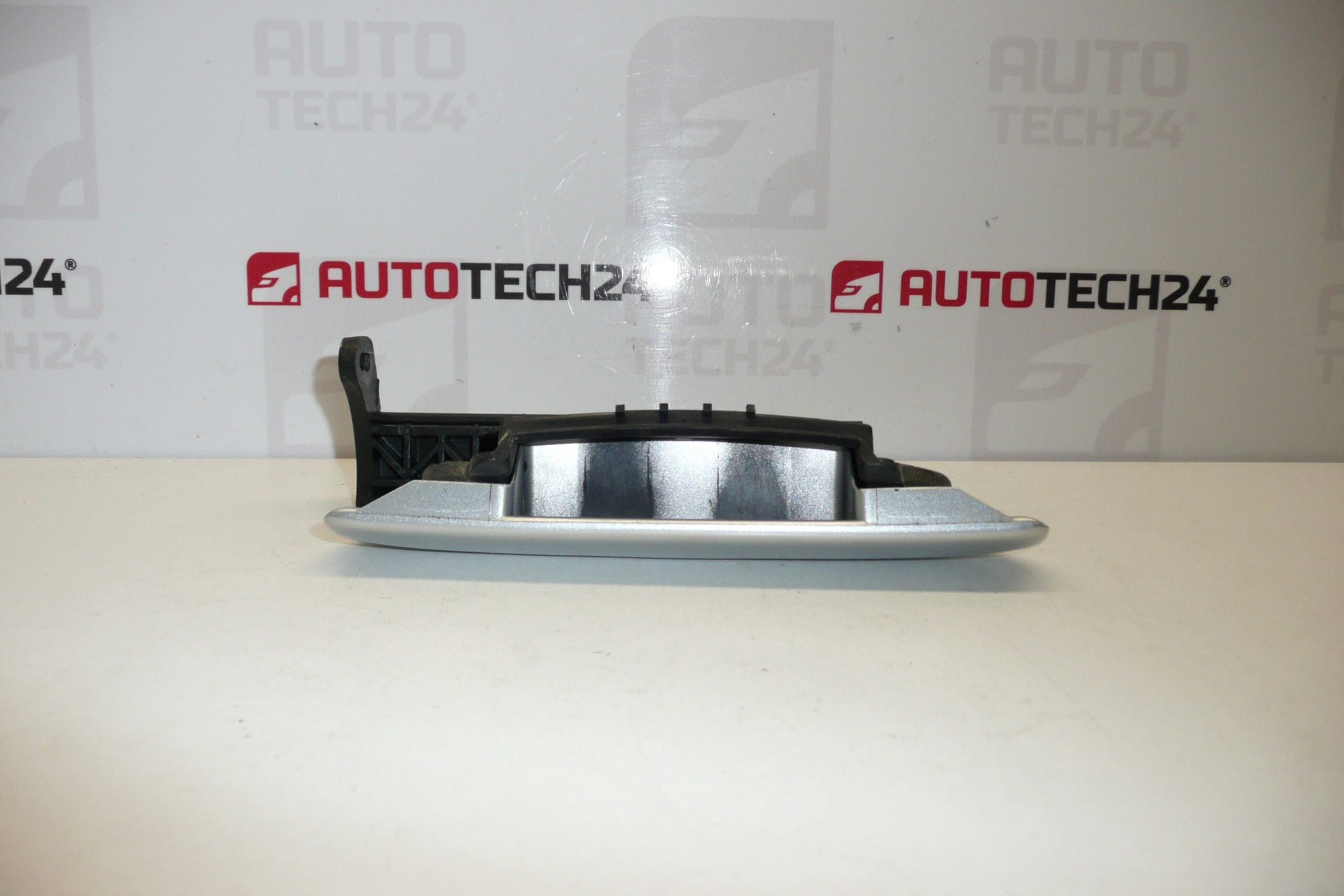 Kľučka ľavých dverí Citroën Xsara Picasso strieborná 963334327 EZRC – Obrázok 2