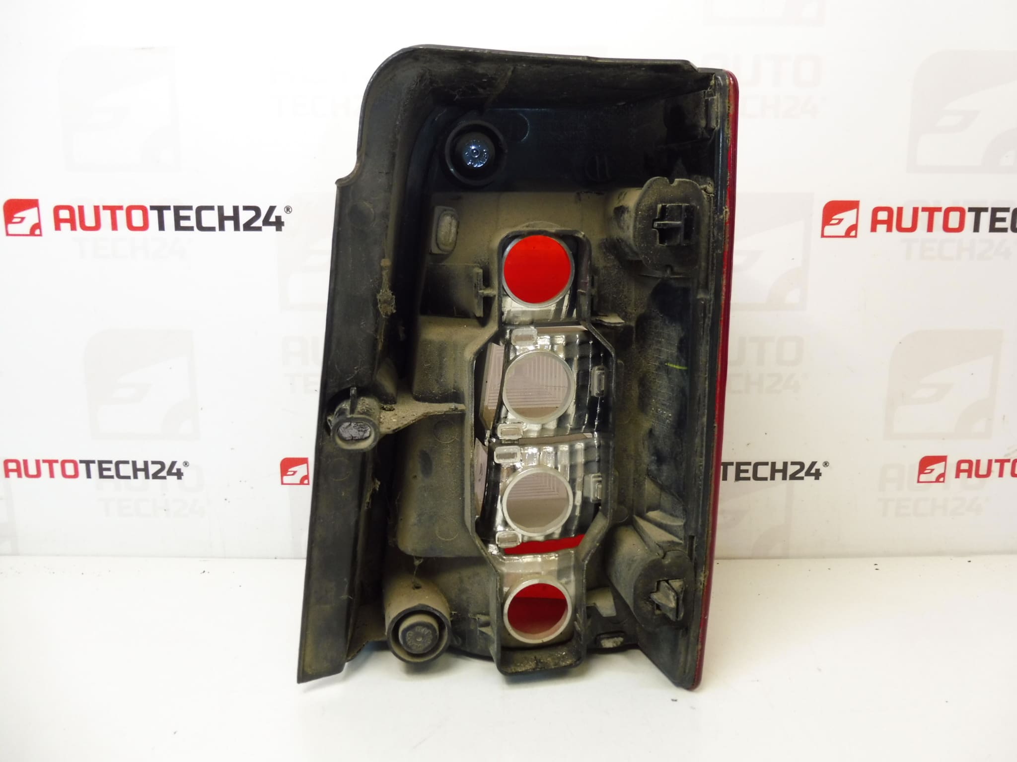 Ľavá zadná lampa Citroën Peugeot 9657977080 6350Z1 – Obrázok 2