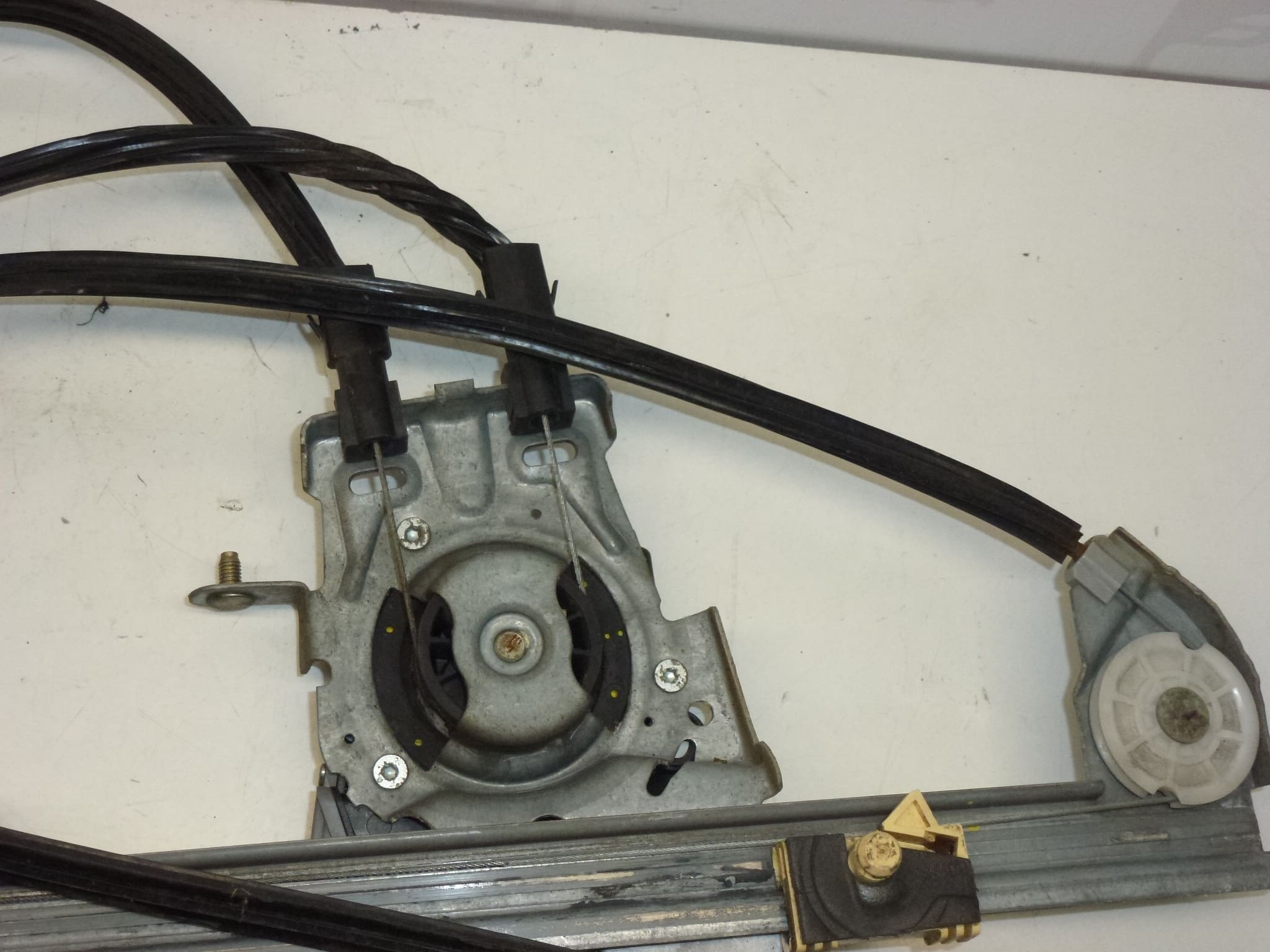 Mechanizmus ľavého predného okna Citroën C3 PLURIEL 9643369480 9221P1 – Obrázok 2