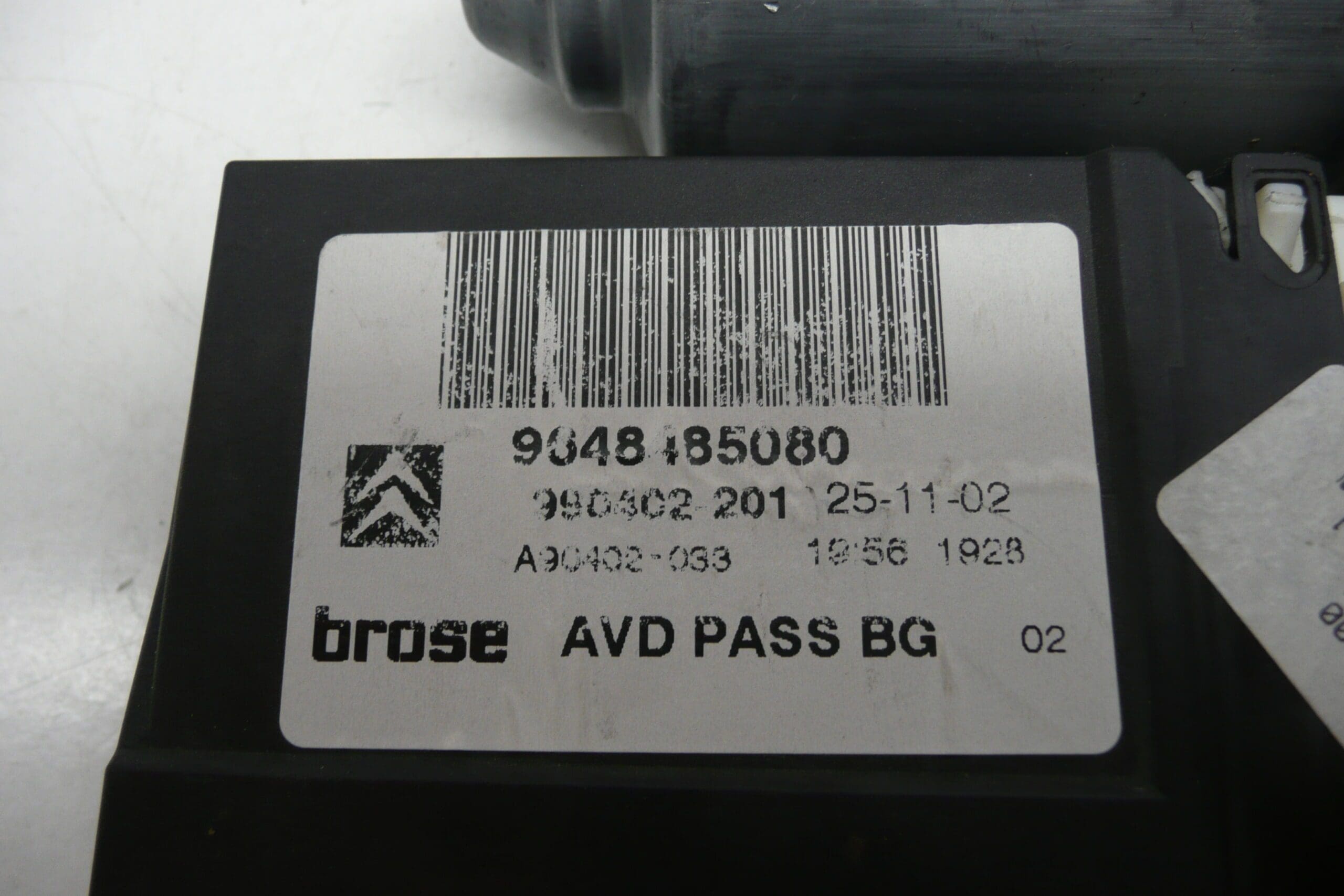 Motor sťahovania predného pravého okna Citroën C5 9632531980 – Obrázok 2