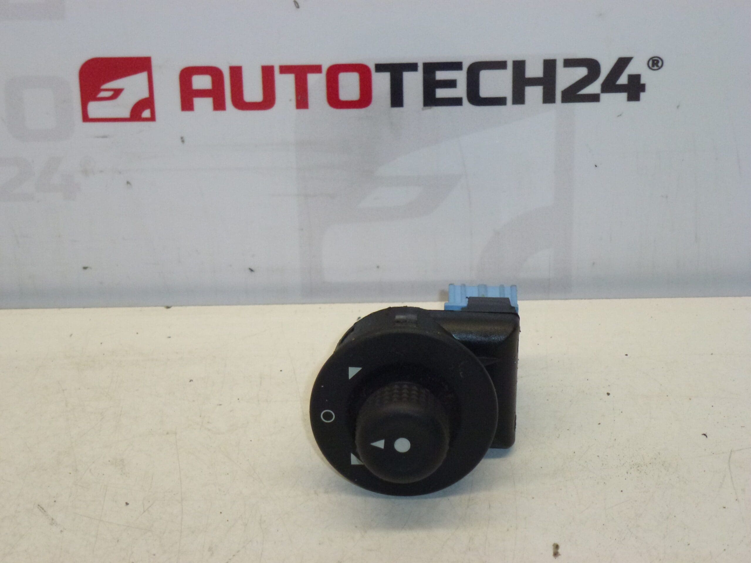 Ovládač spätných zrkadiel Citroën Peugeot 6545F9 – Obrázok 2