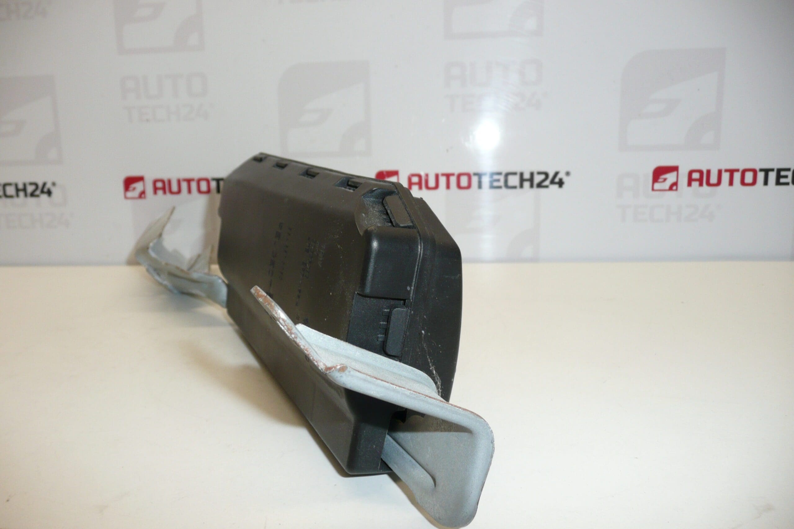 Pravý zadný airbag sedačky Peugeot 607 9655090580 01 8216HL – Obrázok 2