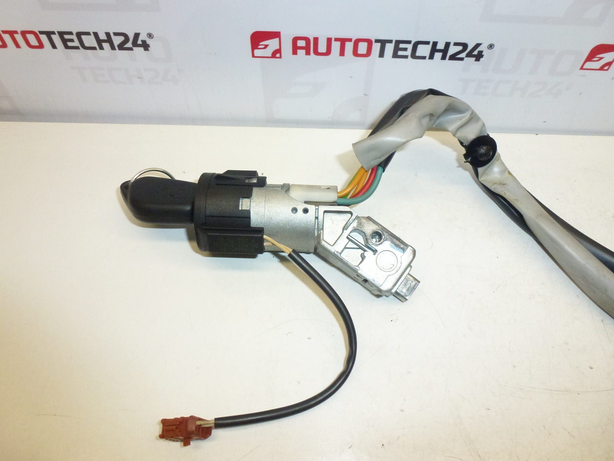 Spínacia skrinka Citroën Berlingo II Peugeot Partner II 4162CH – Obrázok 2