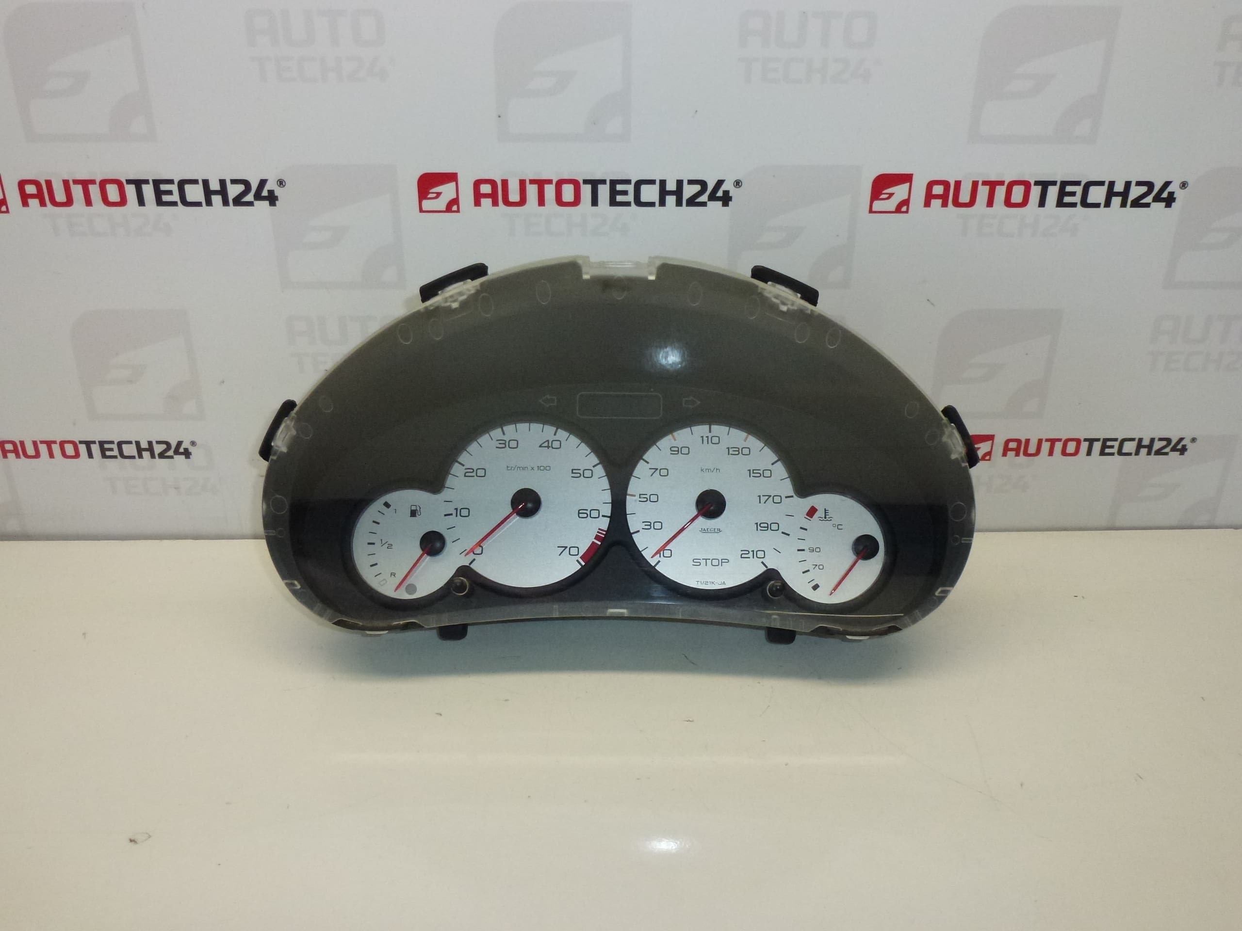 Tachometer budíky Peugeot 206 najazdené 136000 km 9648836680 6104VA 6104HY