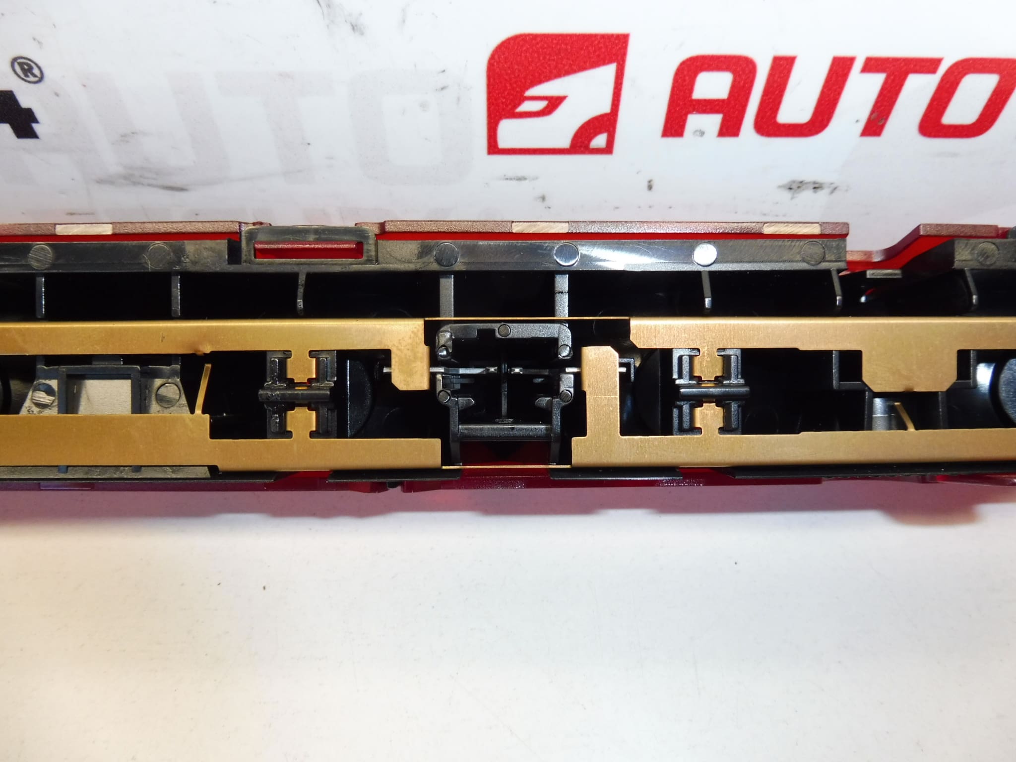 Tretie brzdové svetlo Peugeot 407 sedan 6351S9 – Obrázok 2