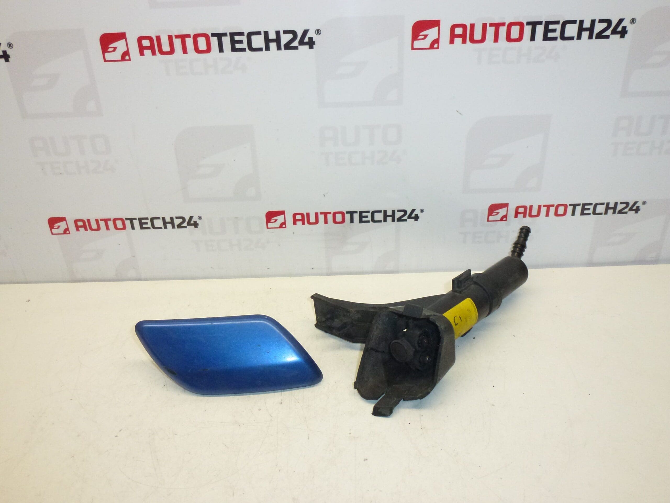 Tryska pravého odstrekovača svetlometu komplet Peugeot 407 6438L8 6438N0