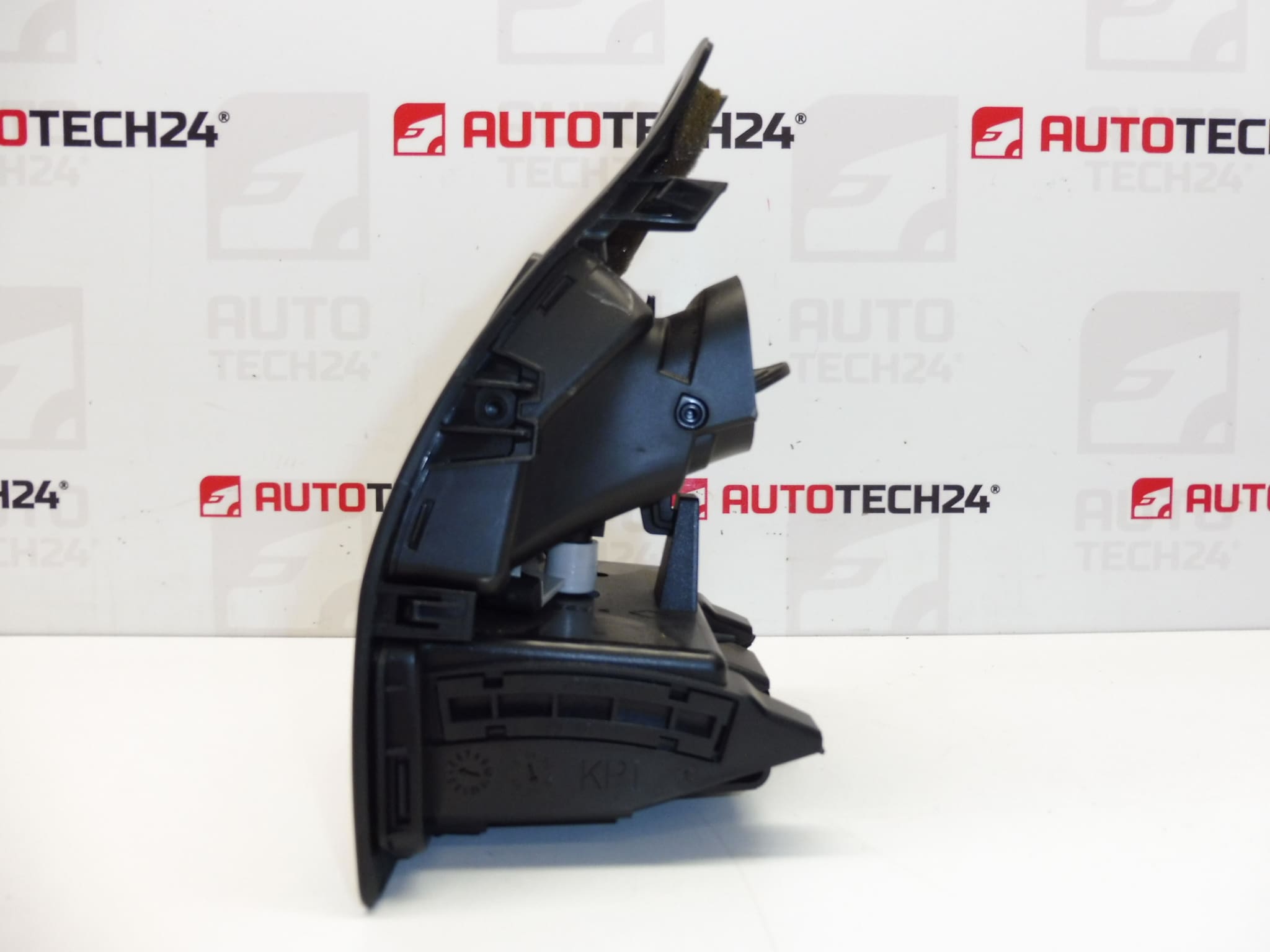 Vetrací otvor s kastlíkom pravý Citroën C4 9646337977 8265P3 – Obrázok 2
