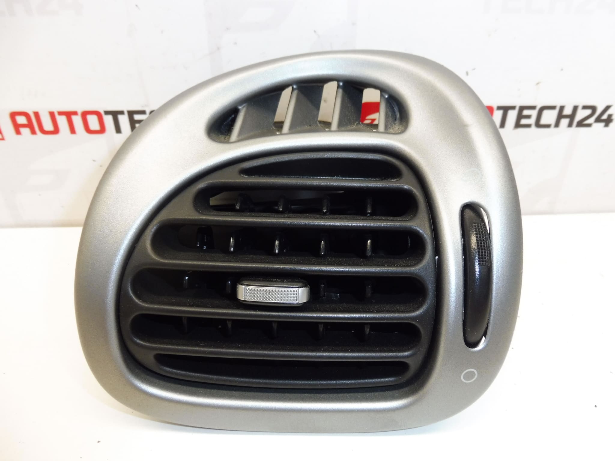 Výduch ventilácie HTG Citroën Xsara Picasso 9631280177 8264AT – Obrázok 2