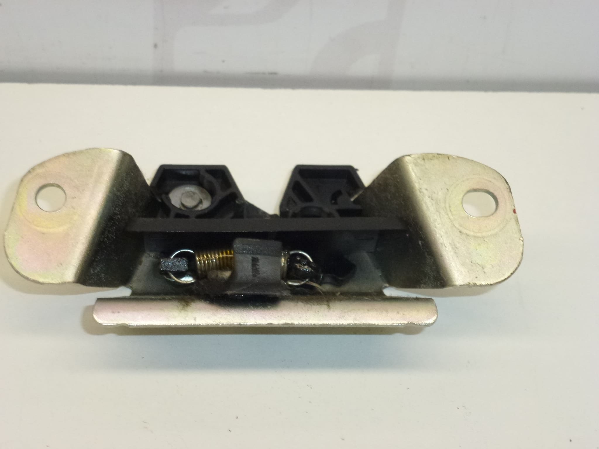 Zámok otvárania zadného veka pre Citroën C1 a Peugeot 107 - 871988 – Obrázok 2