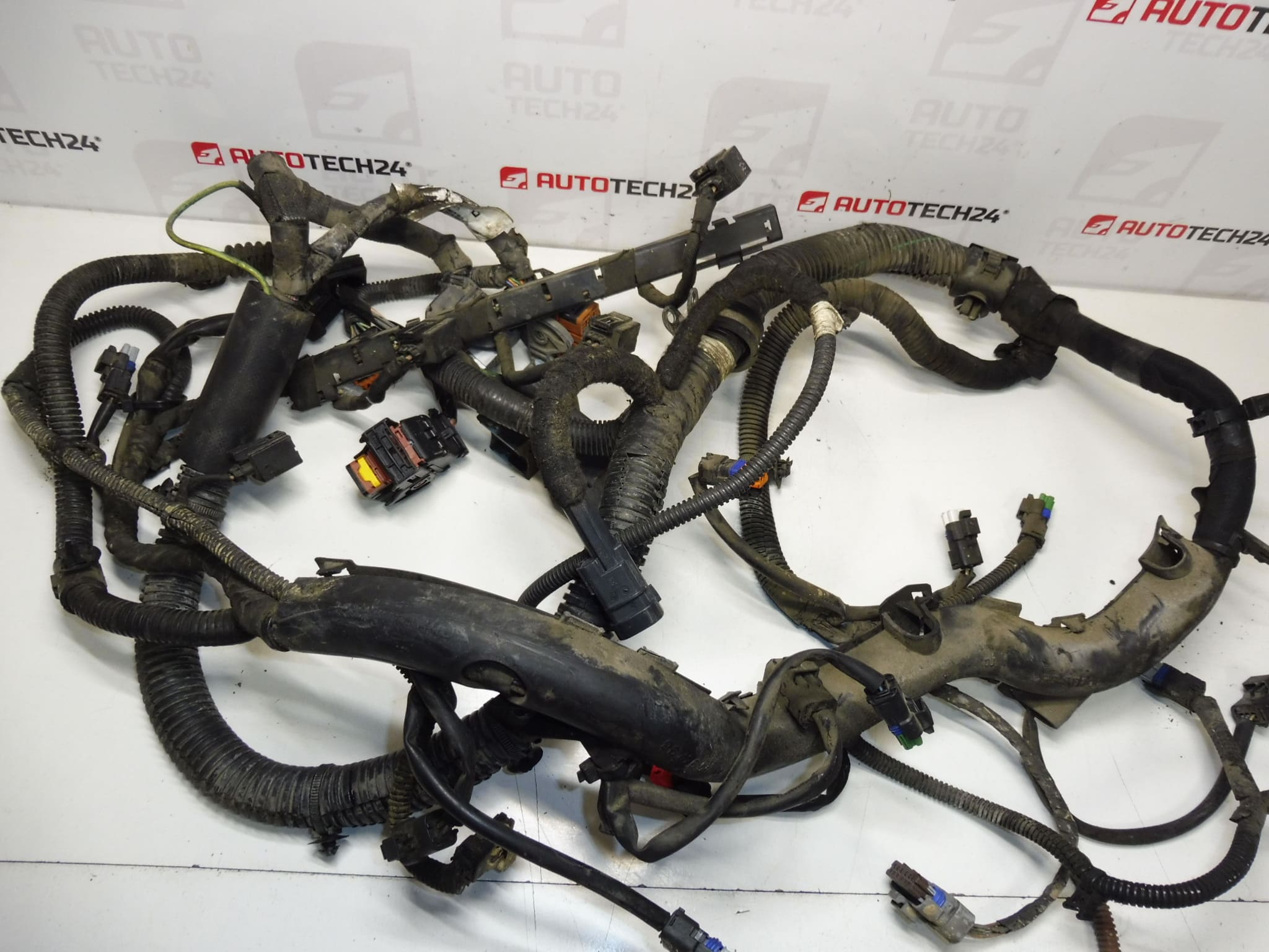 Kompletný motorový zväzok 2.0 HDI 100 kW Citroën Peugeot 1401048380 6569HZ – Obrázok 2