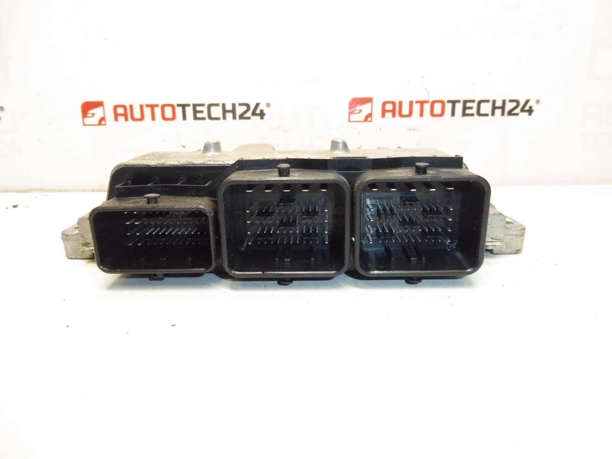 5 9667082380 9666912580