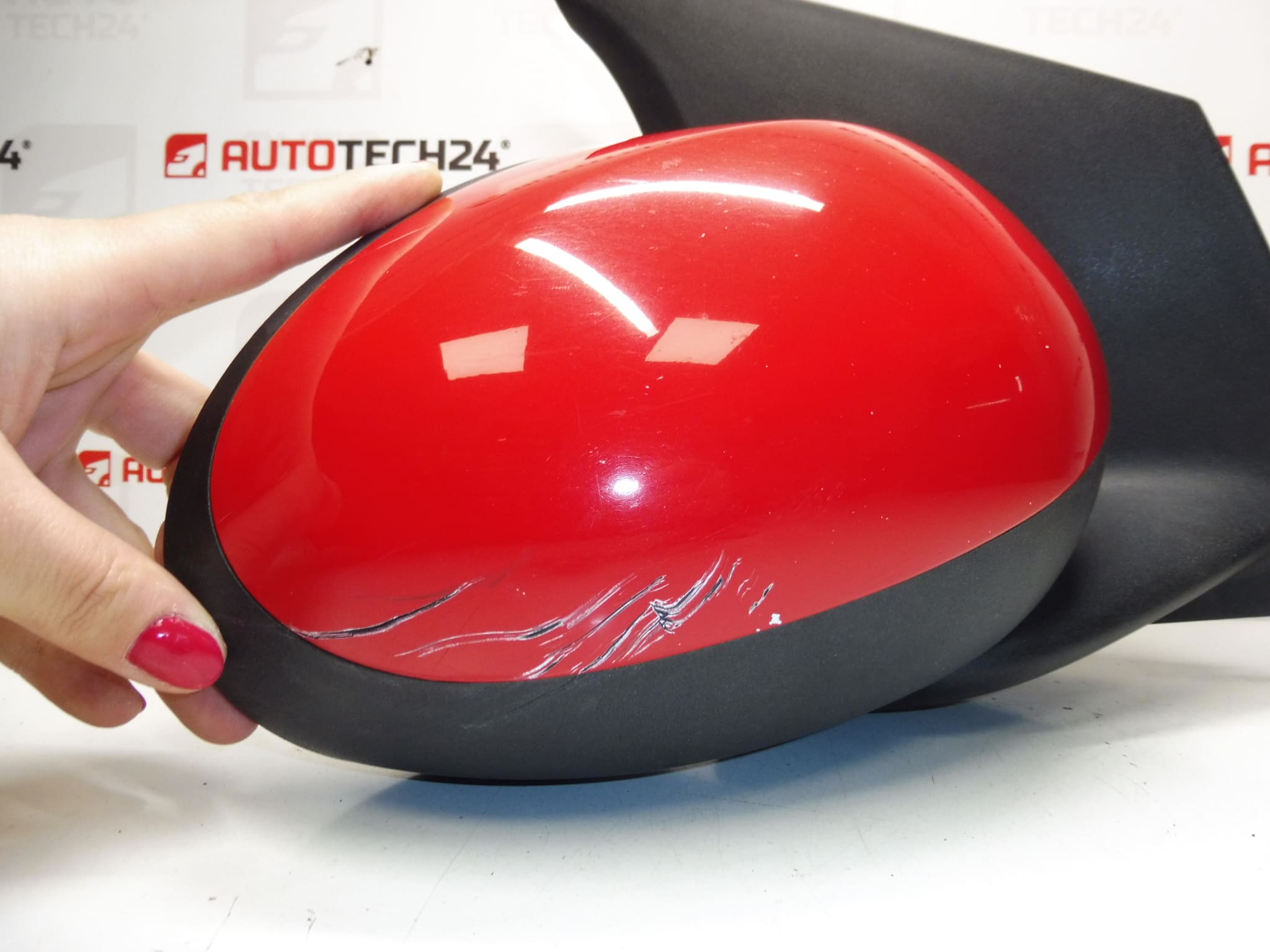 Pravé červené zrkadlo Citroën C1 Peugeot 107 87910-0H010 87910-0H011 – Obrázok 2