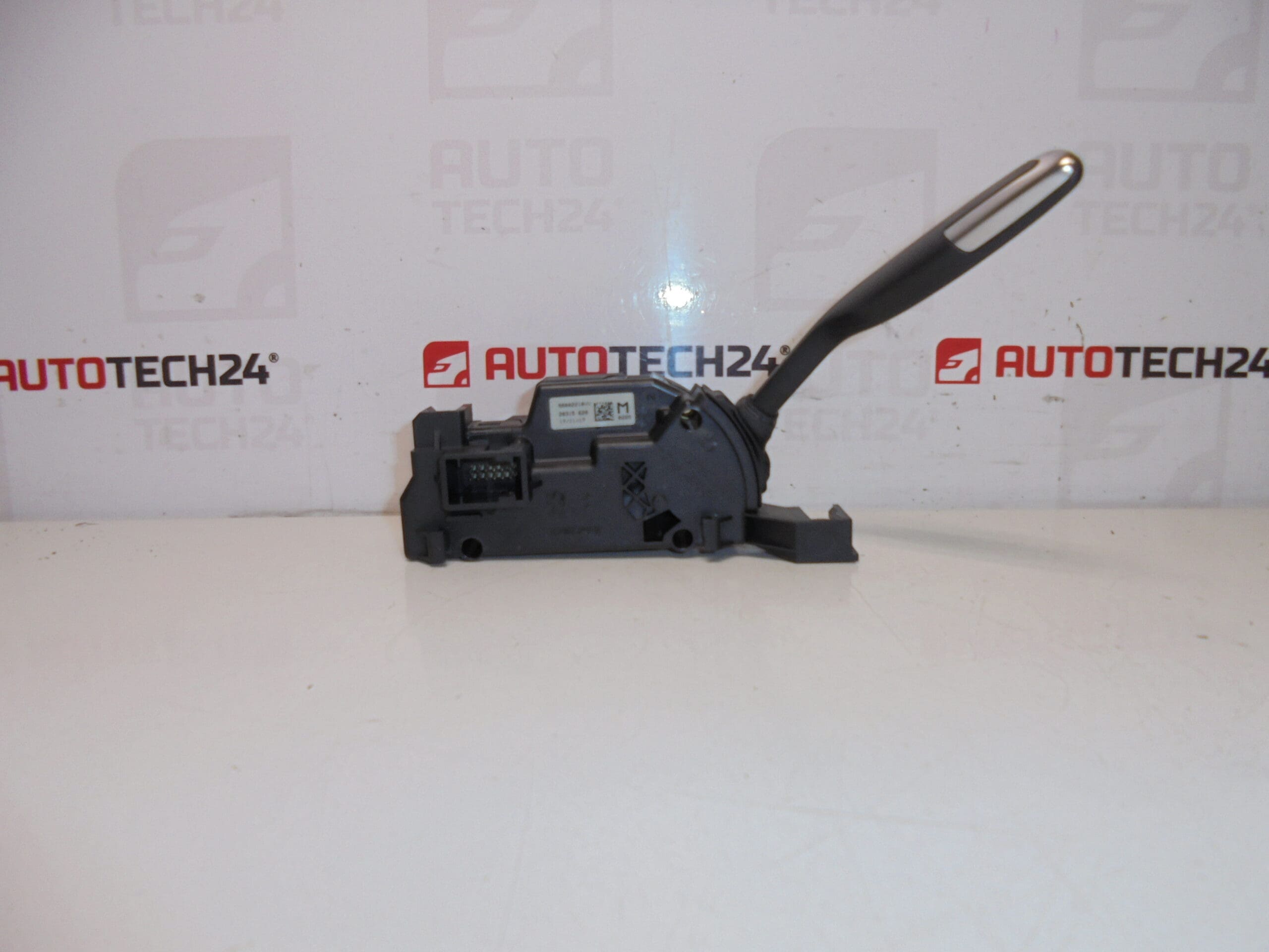 Radiaca páka Citroën C4 Picasso 96811352XT 98002210VV 2400FP