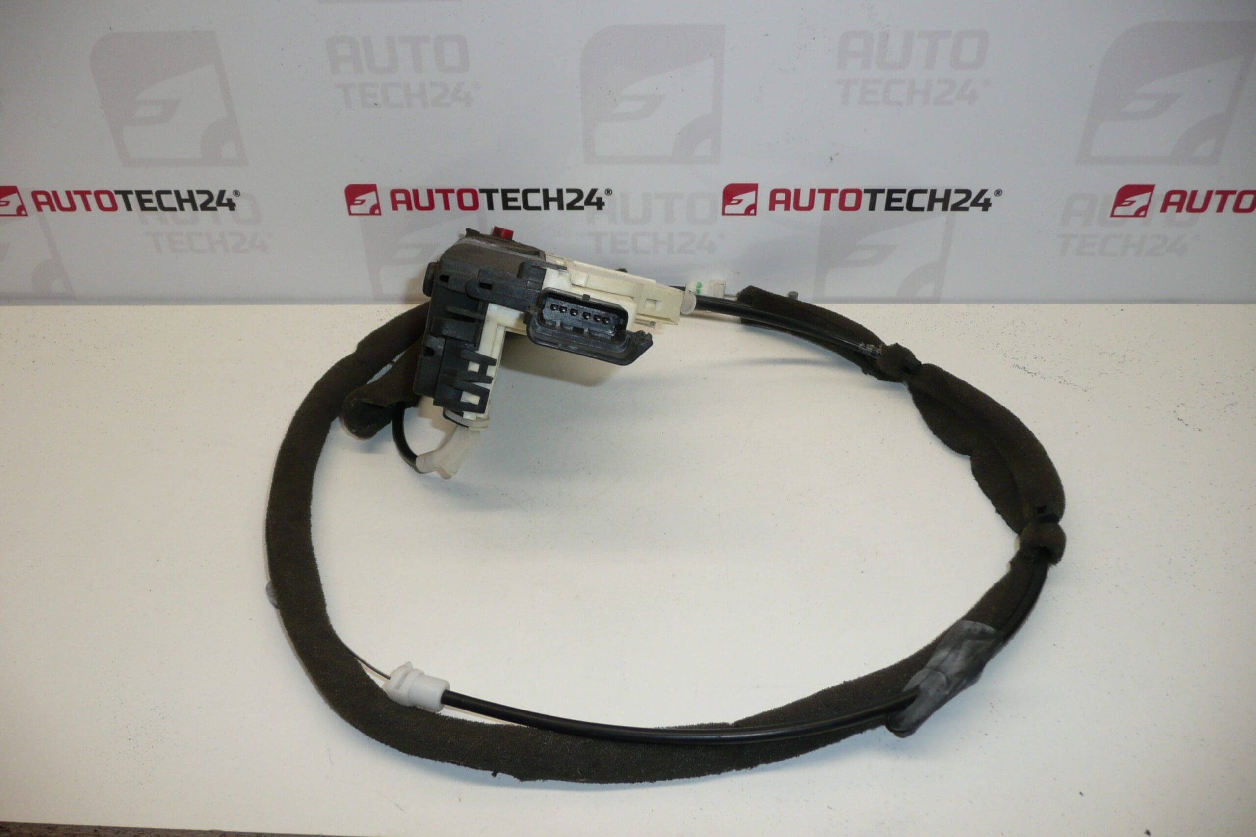 El. zámok LZ dverí Citroën Berlingo III PSA 828421