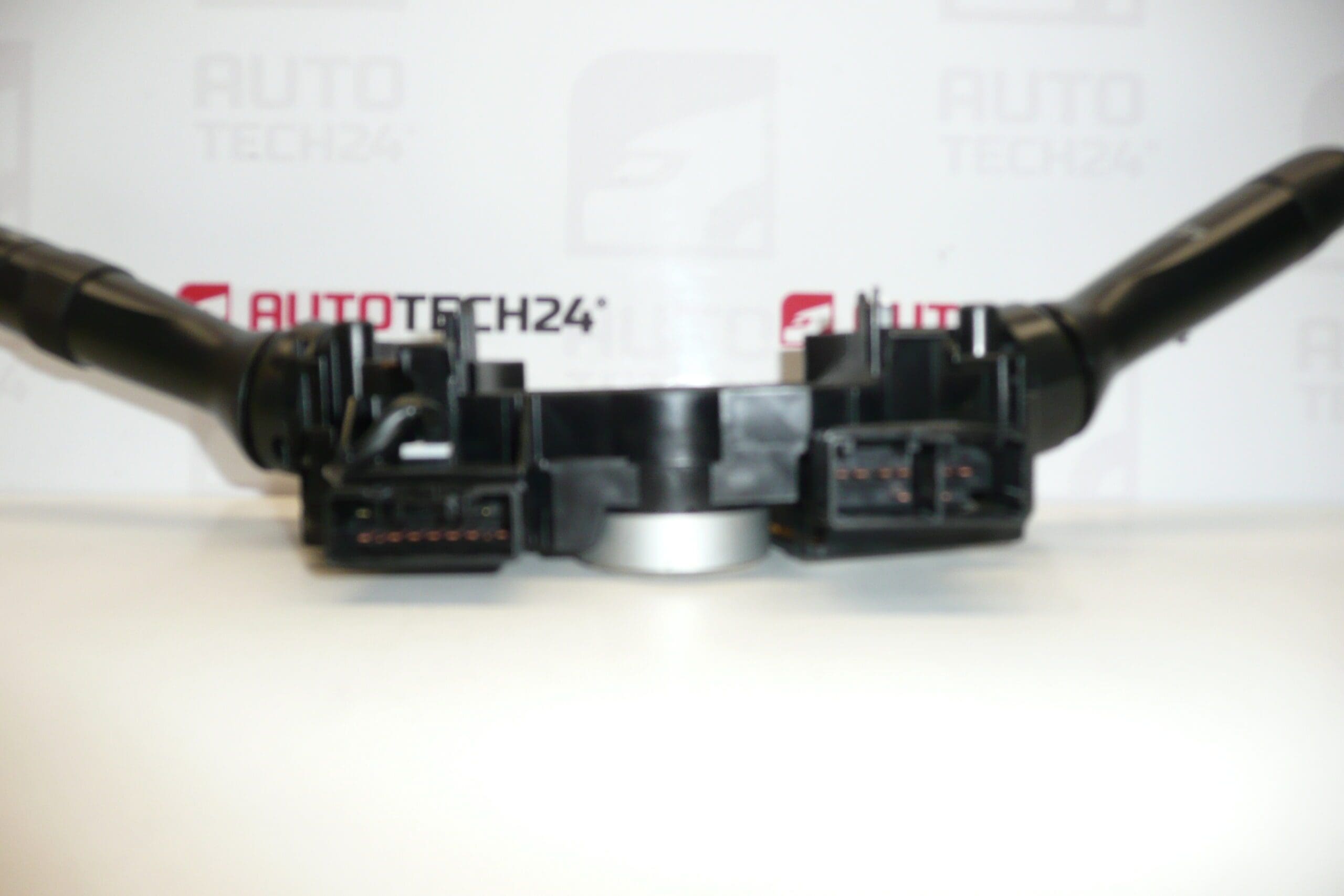 Ovládače pod volantom Citroën C1 Peugeot 107 6239SA 6253A0
