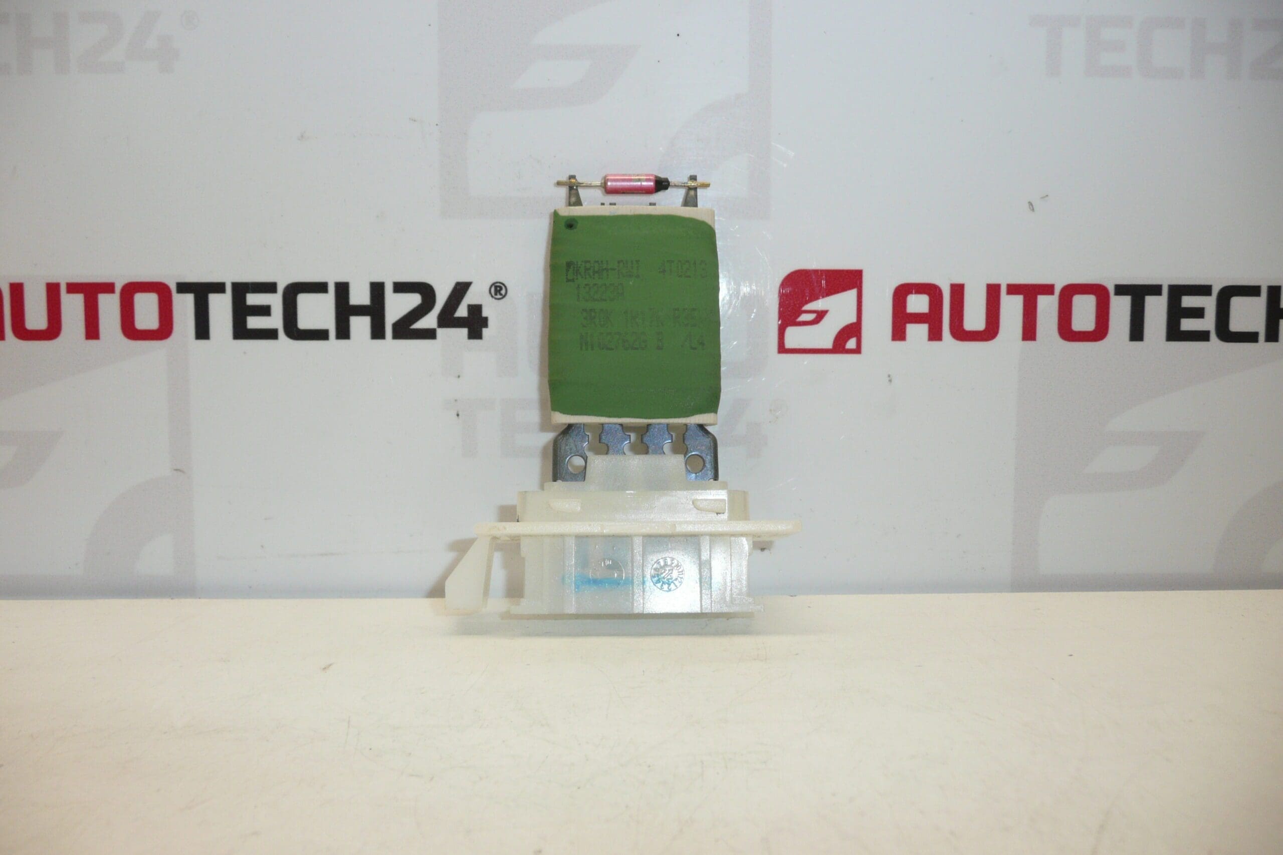 Regulátor ventilátora Citroën Peugeot 6445ZA