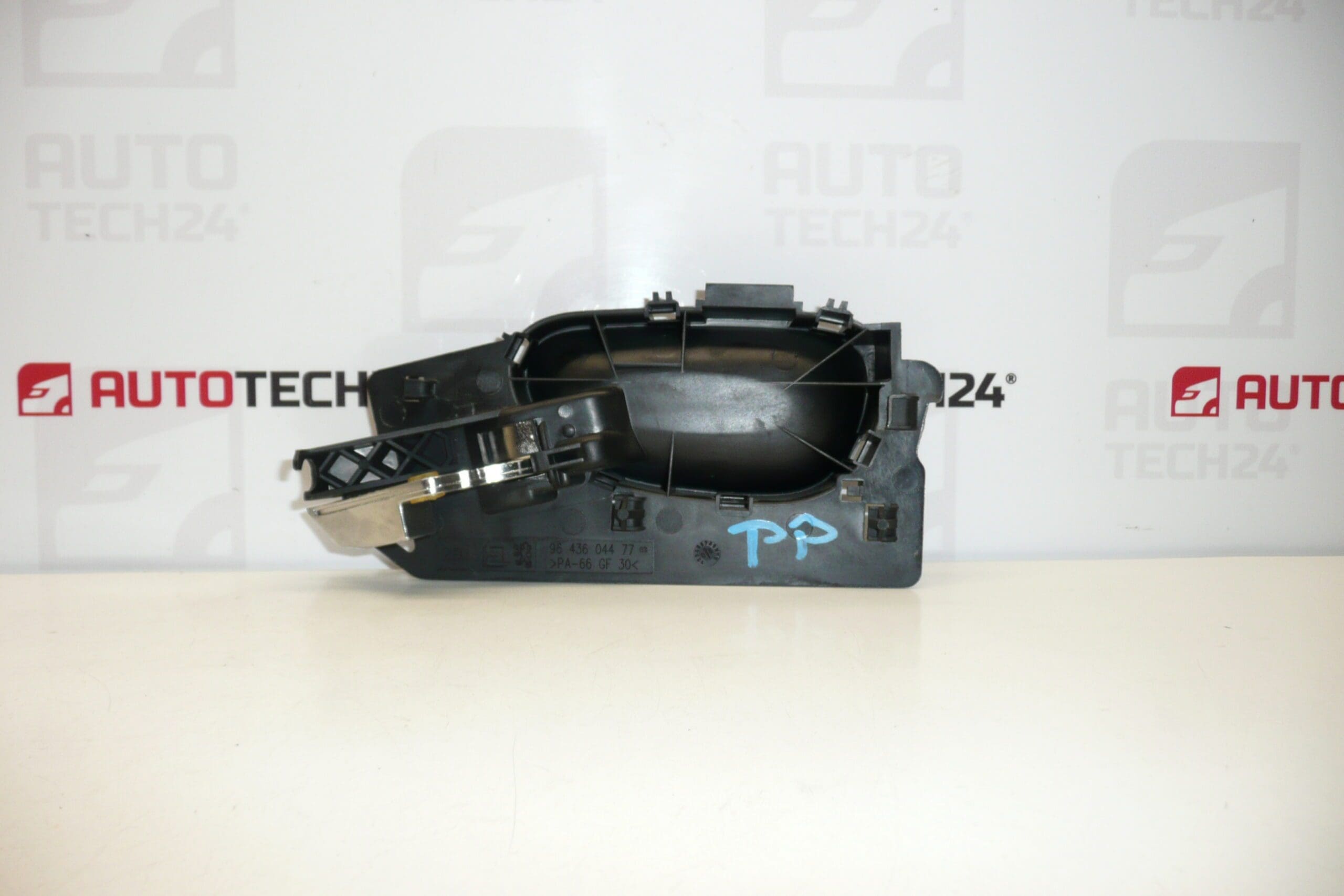 Vnútorná kľučka pravých dverí Peugeot 307 9143F5 9143L3