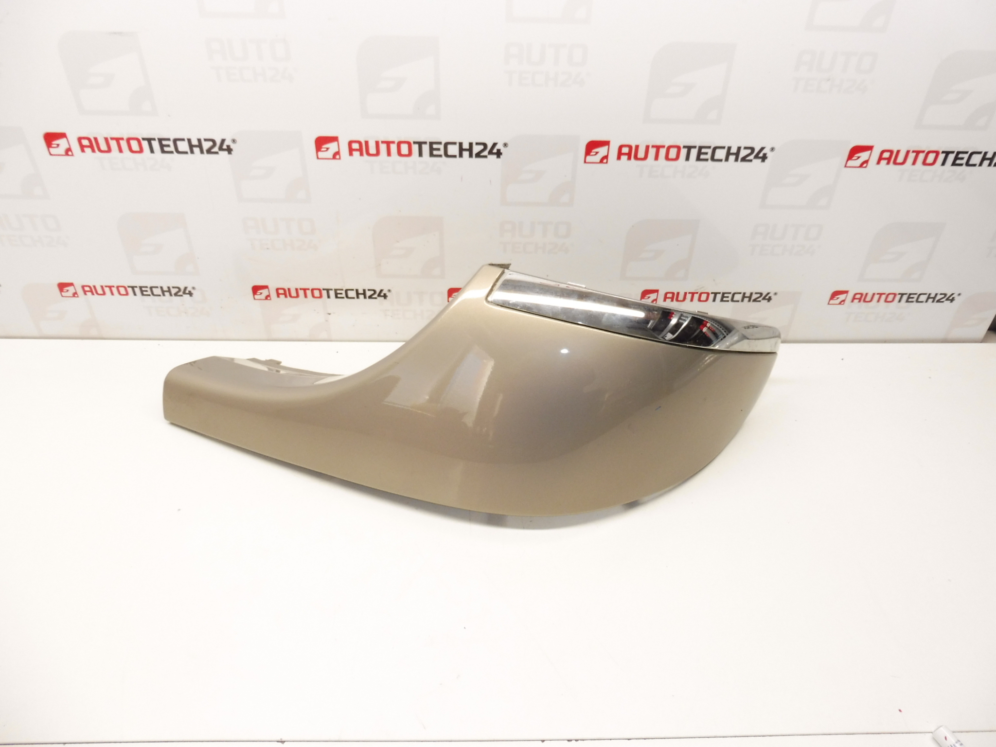 Pravá lišta s chrómom zadného nárazníka Citroën Xsara Picasso KDDC 7452CT