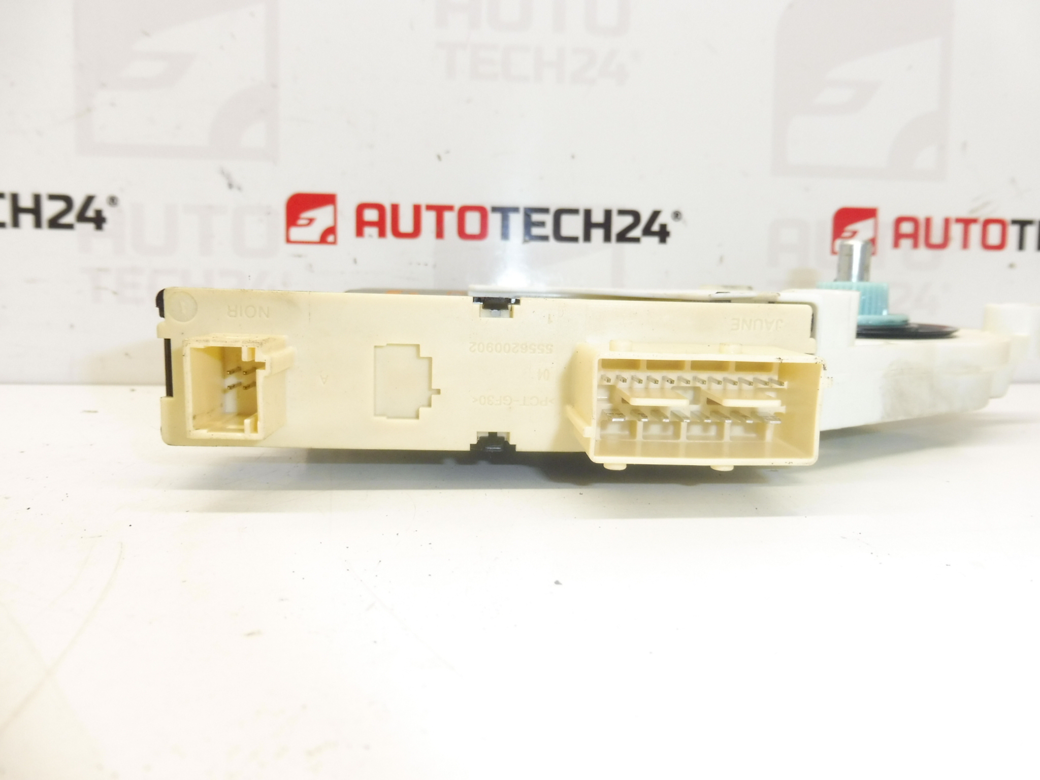 Motor sťahovania pravého predného okna Citroën Peugeot 1400794280 9222AC