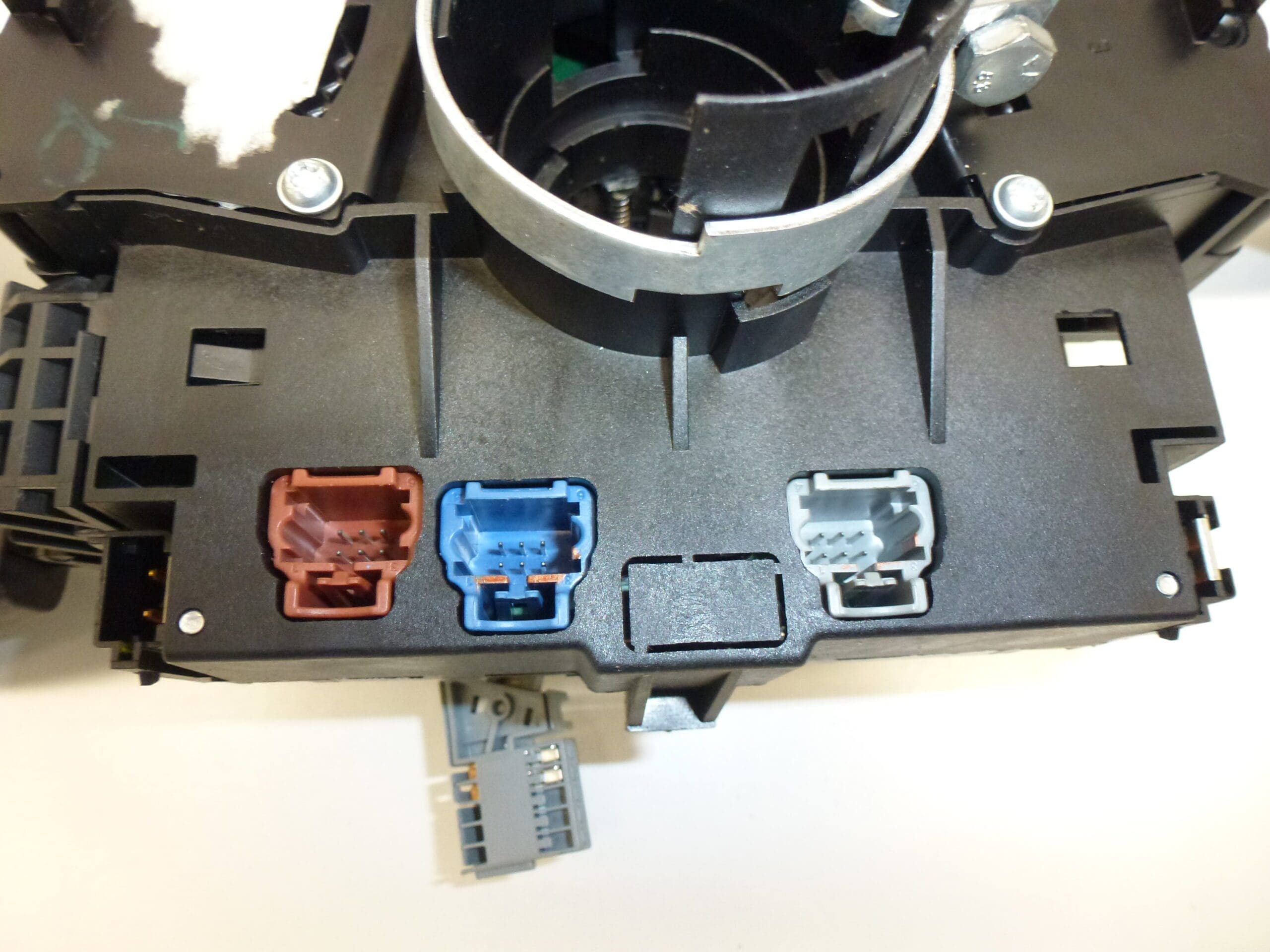 Ovládače pod volantom Citroën Peugeot 96611305XT