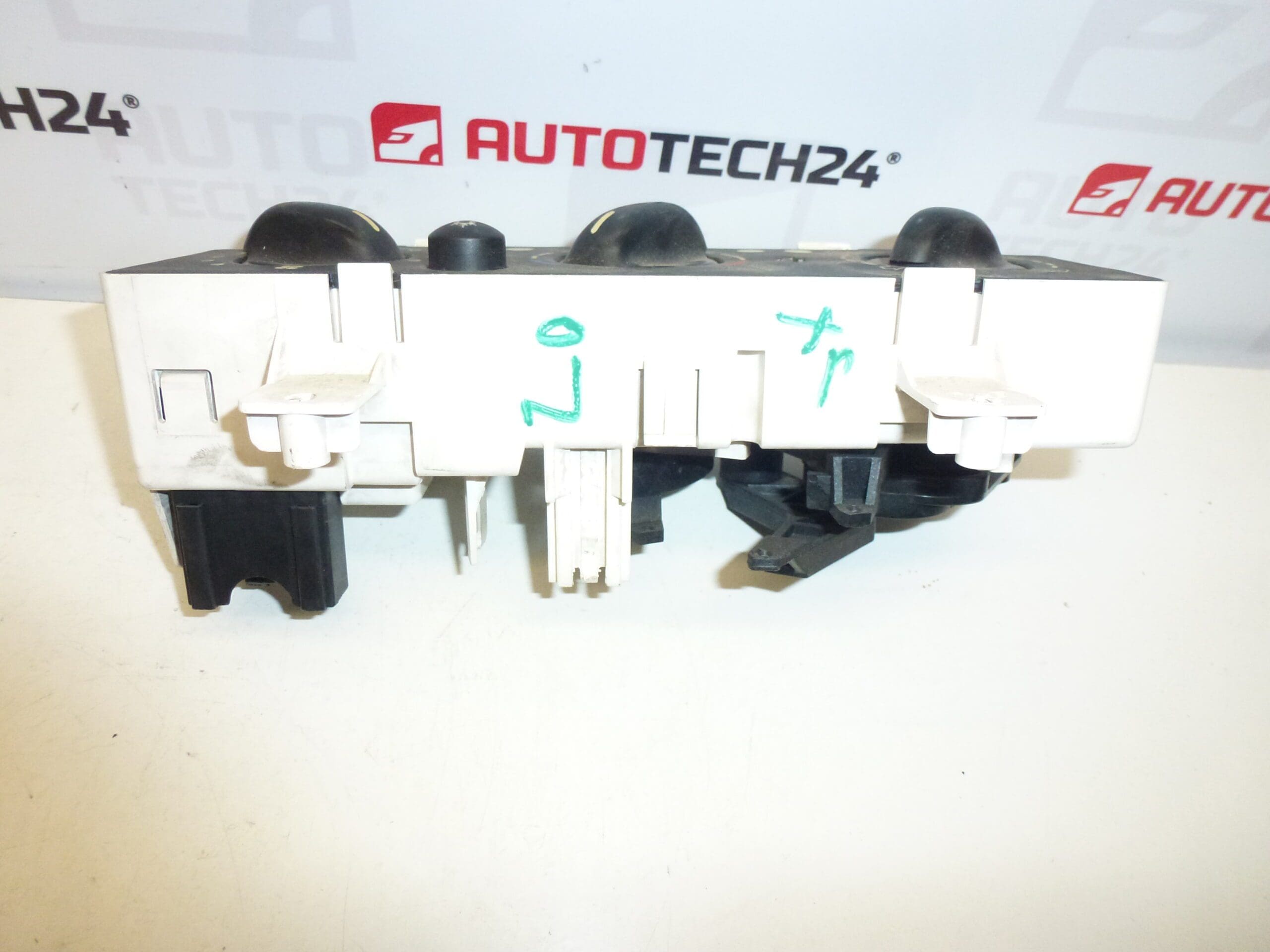 Ovládanie kúrenia klimatizácie Citroën Xsara 6451FR 6451NG