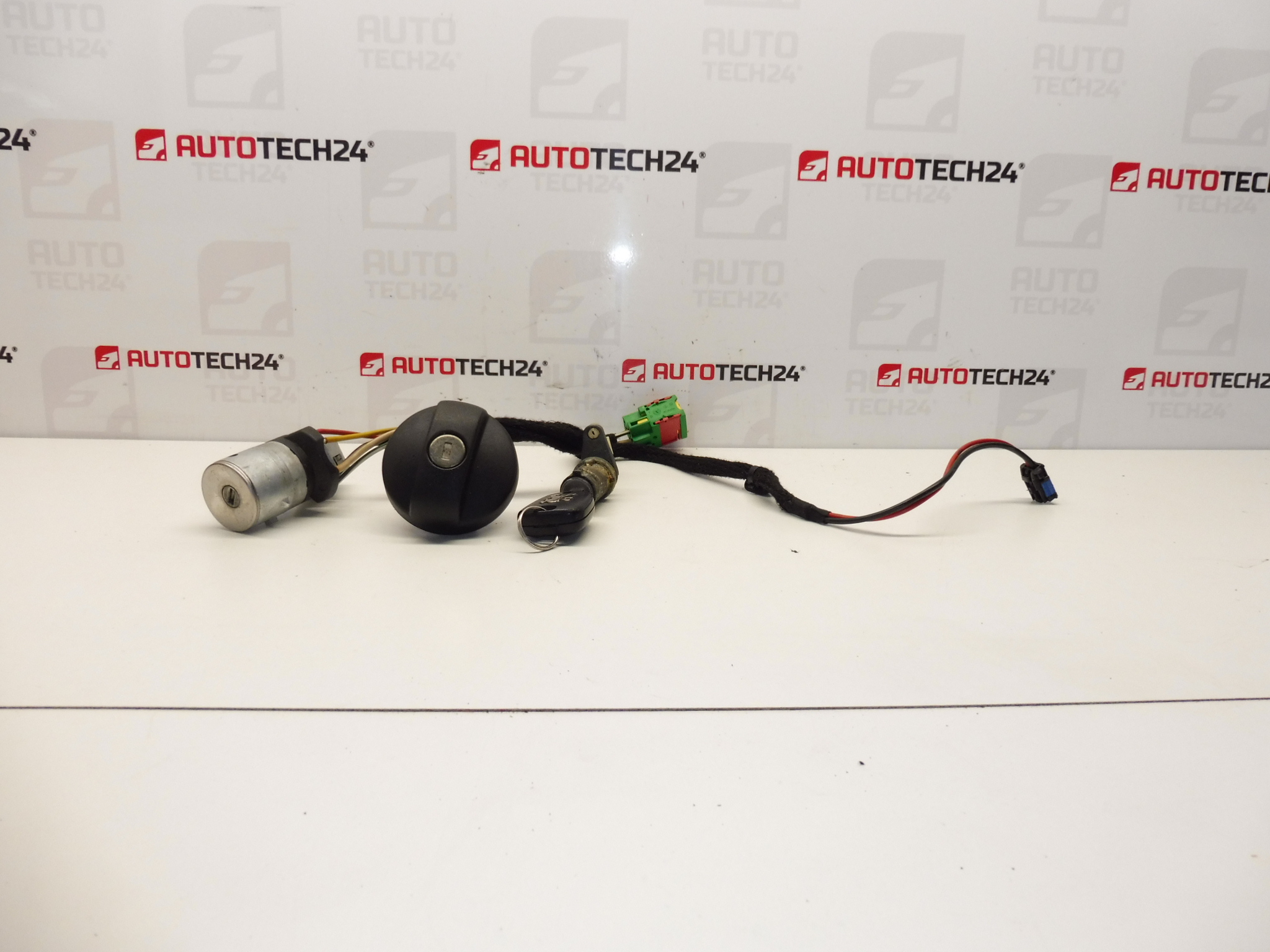 Spínacia skrinka, sada zámkov, 1 kľúč Peugeot 307 4162AS 4162X4