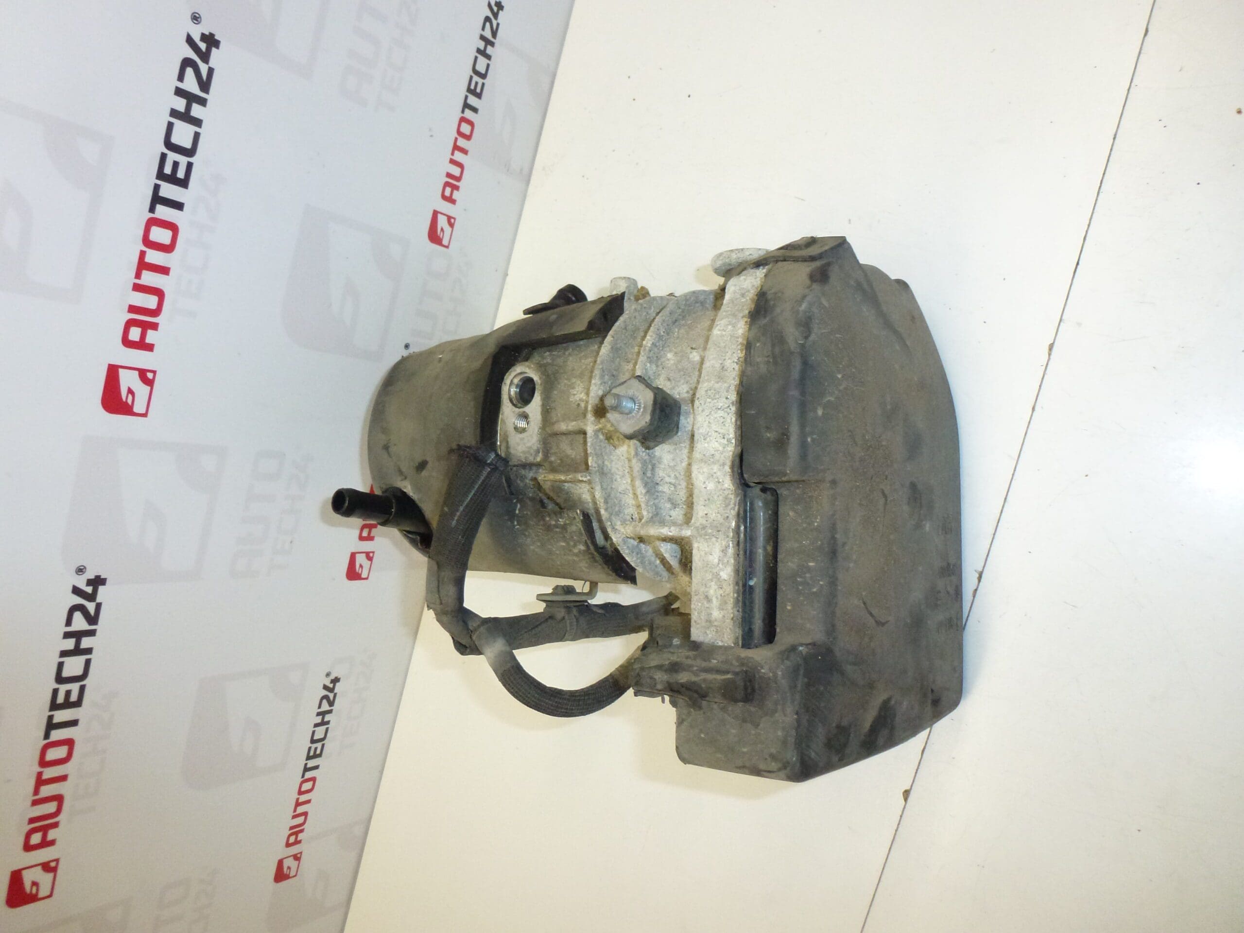 Čerpadlo posilňovača riadenia TRW Citroën C5 III X7 9633173780 4008E2