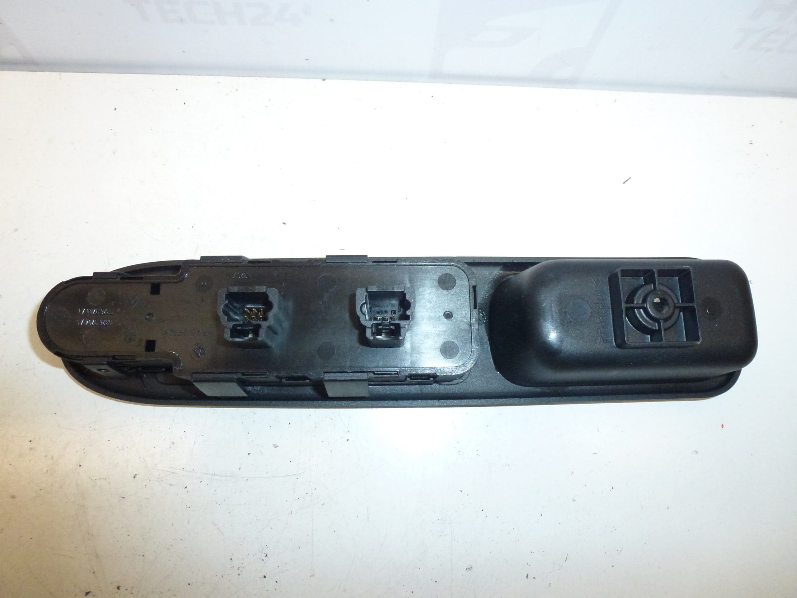 Ovládač okien Peugeot 307 02-07 96351623XT 6554KT