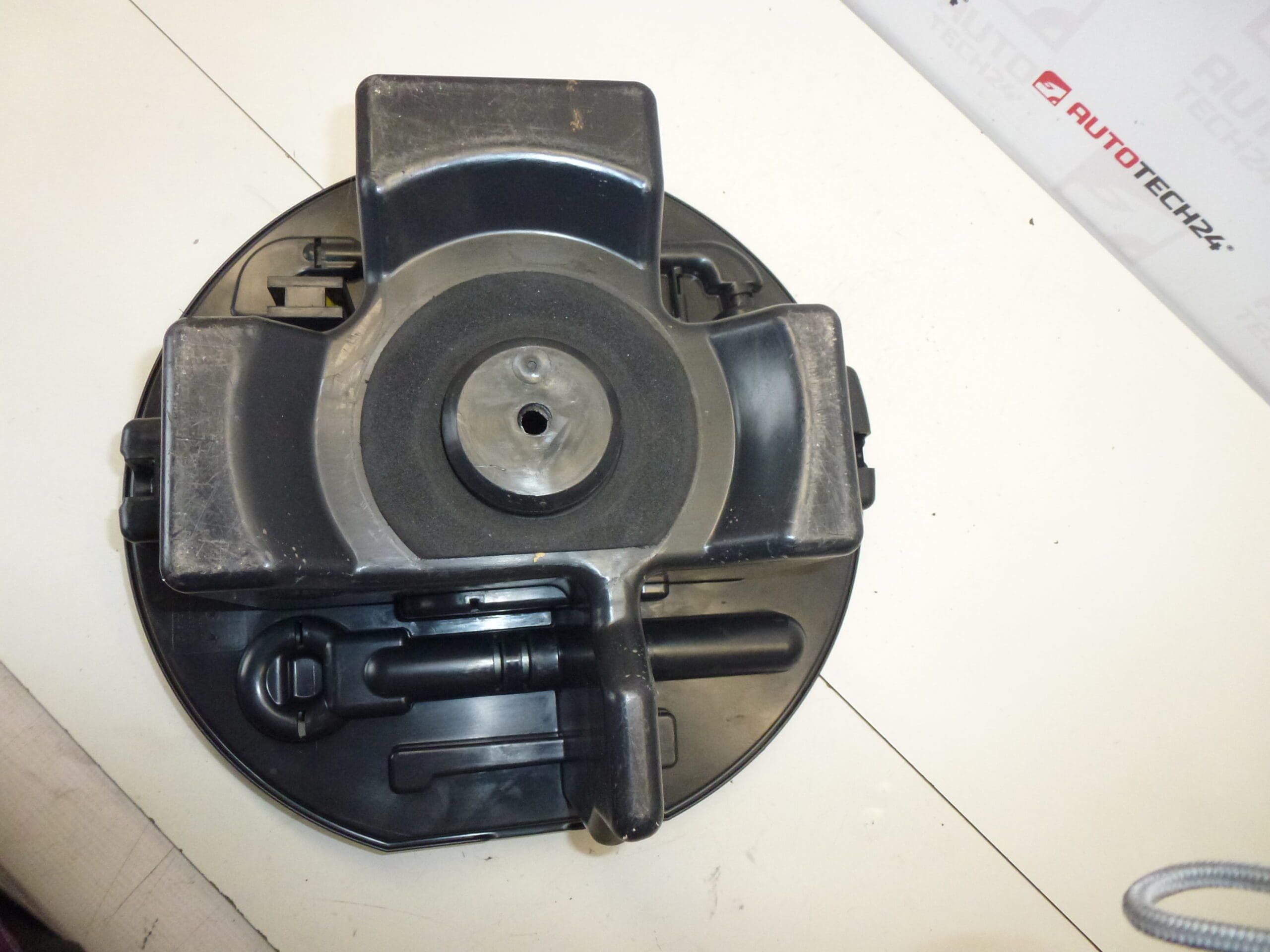 Náradie, hever, kľúč, ťažné oko Citroën C4