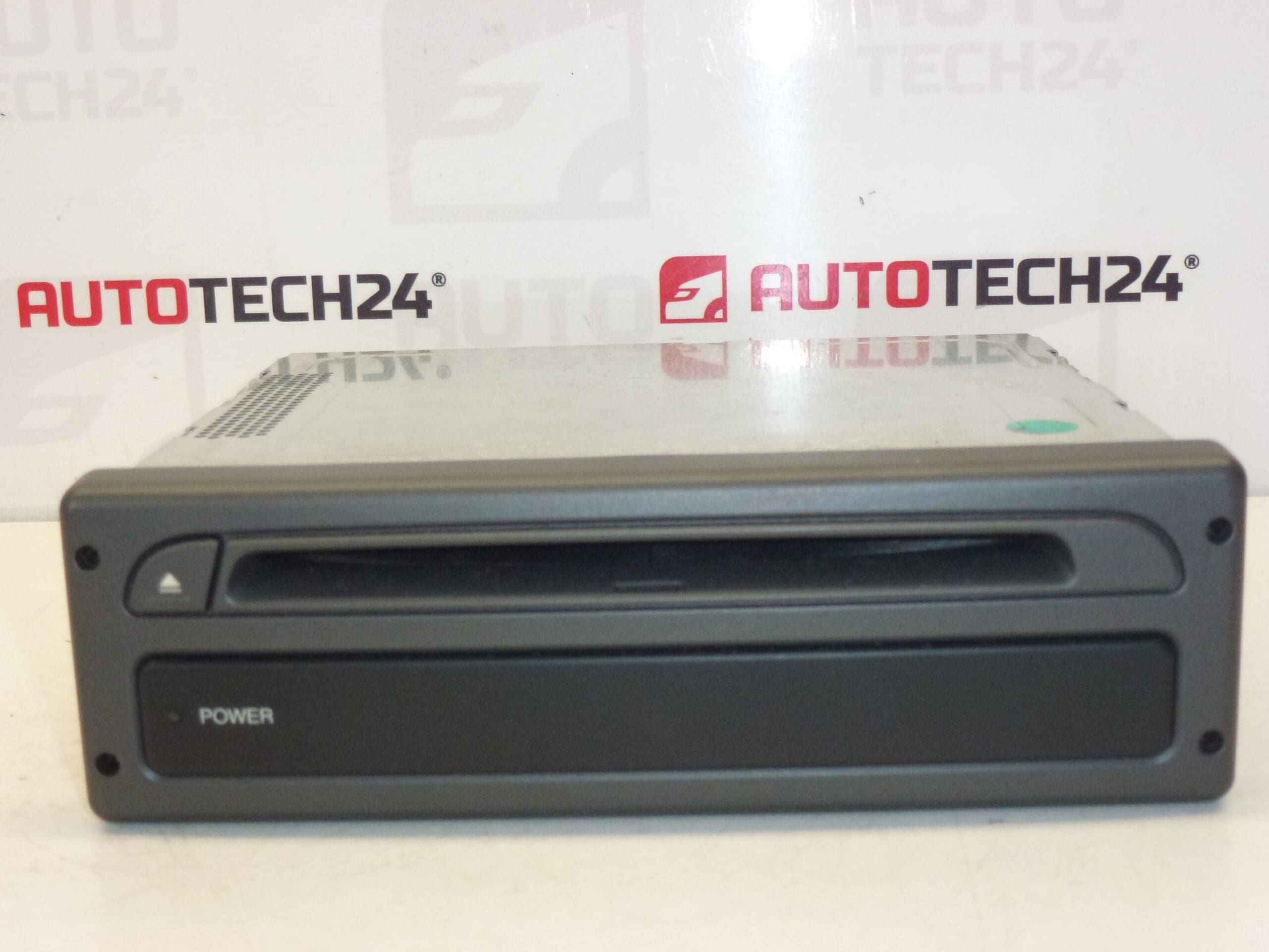 Čítacie zariadenie navigácia Citroën Peugeot 9644987380