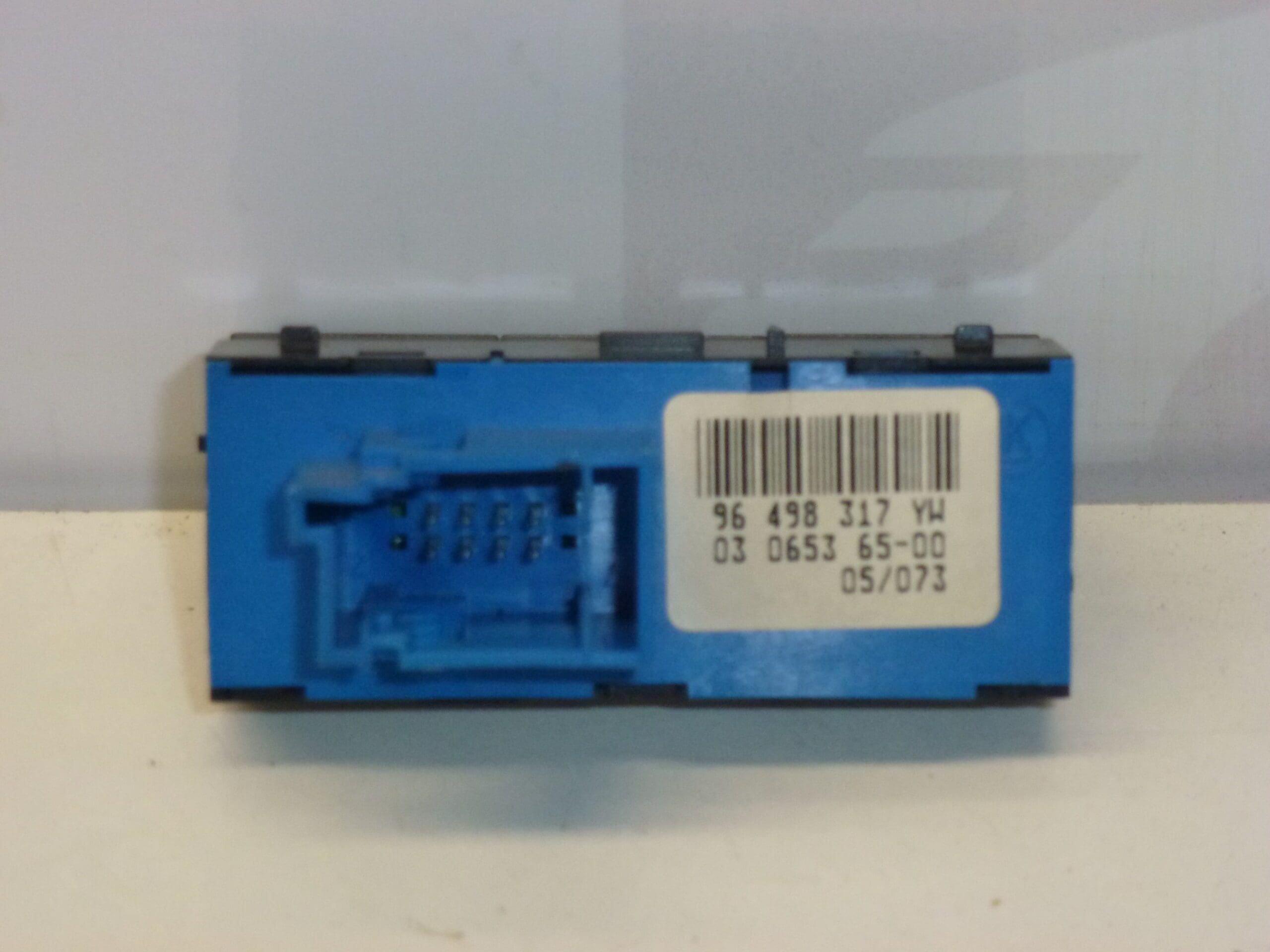 Spínač ESP, PDC, centrál Citroën C5 II 96498317YW 6554JF