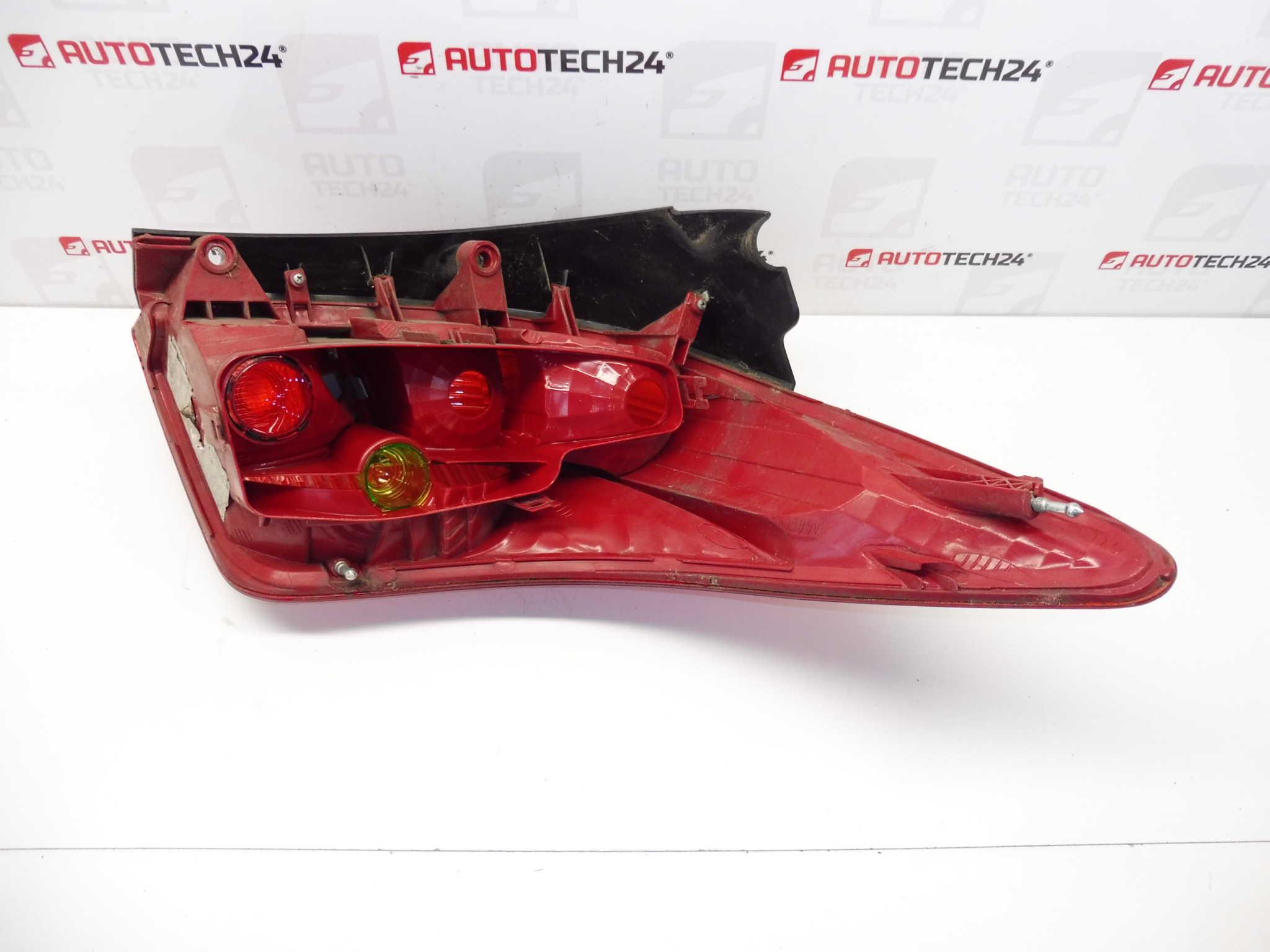 Zadná ľavá lampa Peugeot 308 SW 96814447XT 6350FF