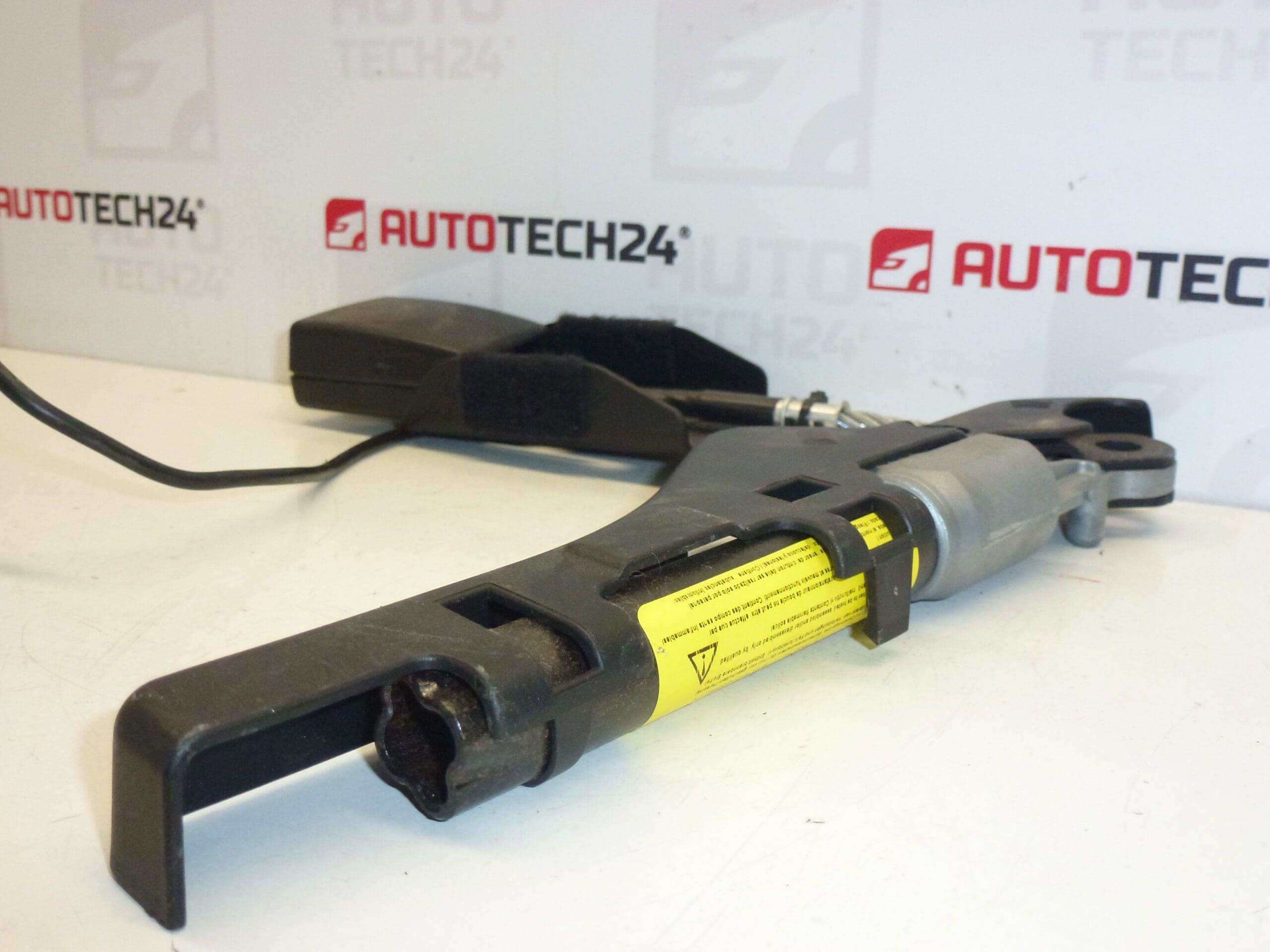 Pravý pyronapínač Citroën C2 C3 9639873877 8973TG