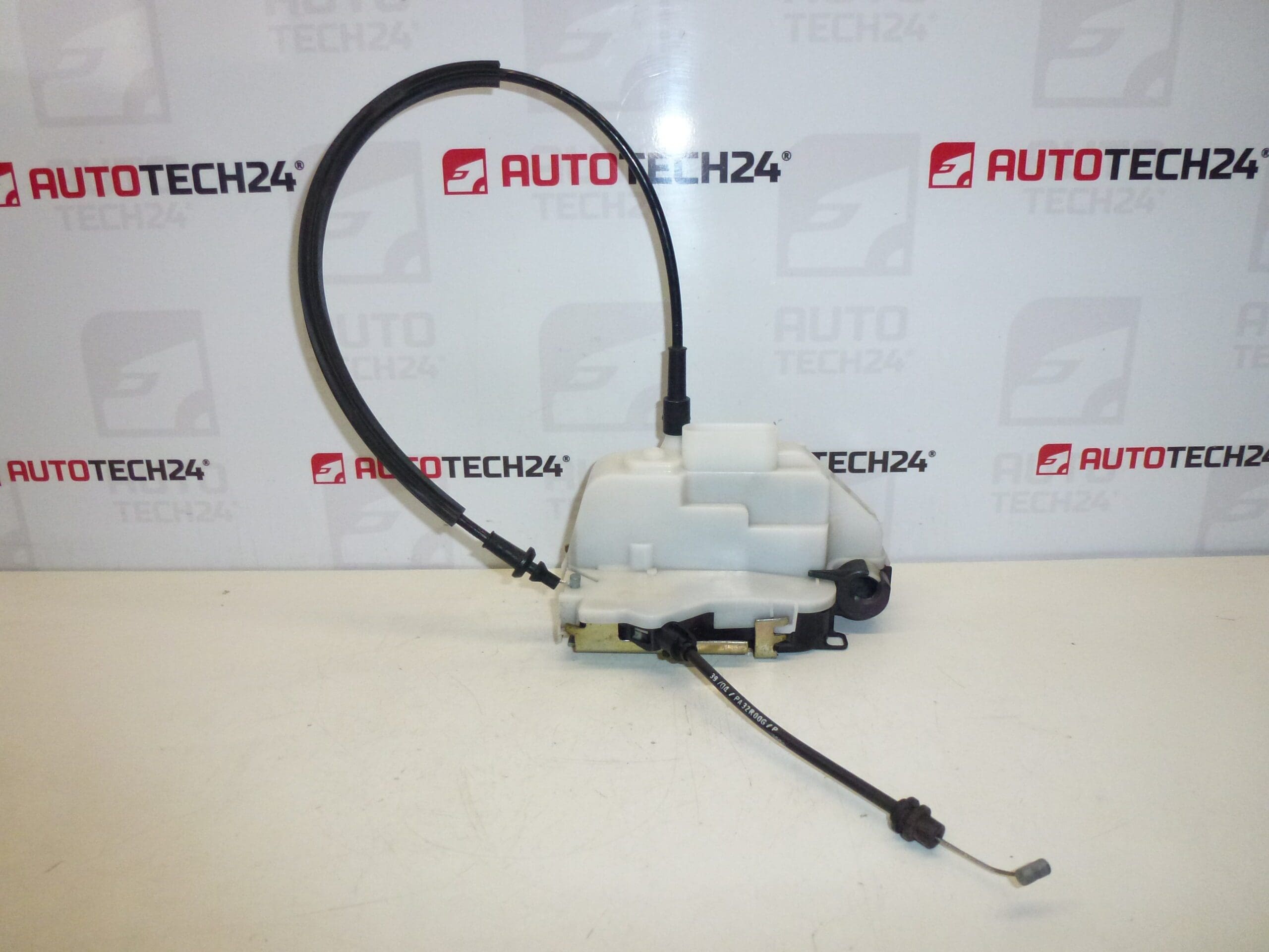 Zámok ľavých predných dverí Citroën C3 5PIN 46982980 9135N0