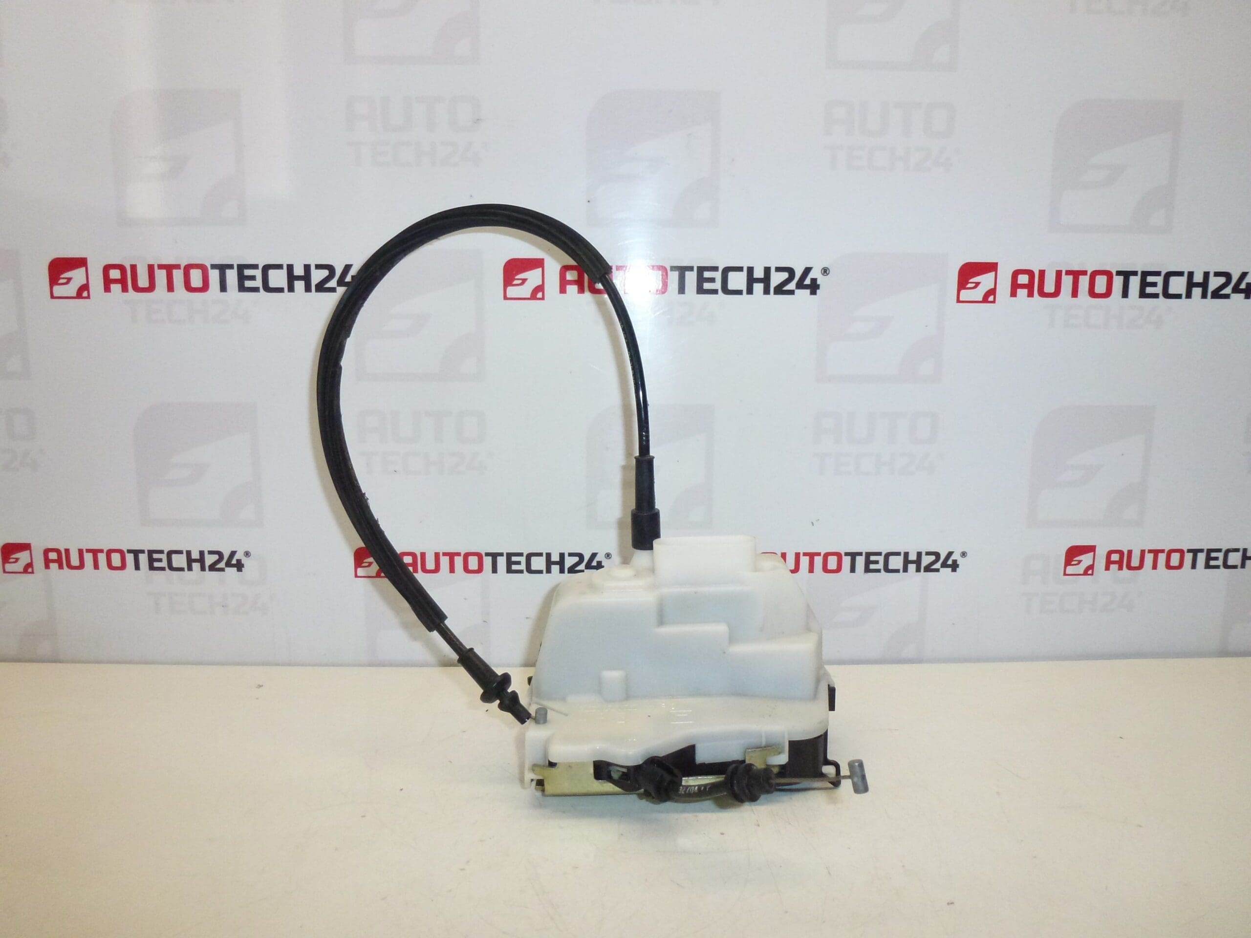 Zámok ľavých zadných dverí Citroën C3 6PIN 46978280 9137A1