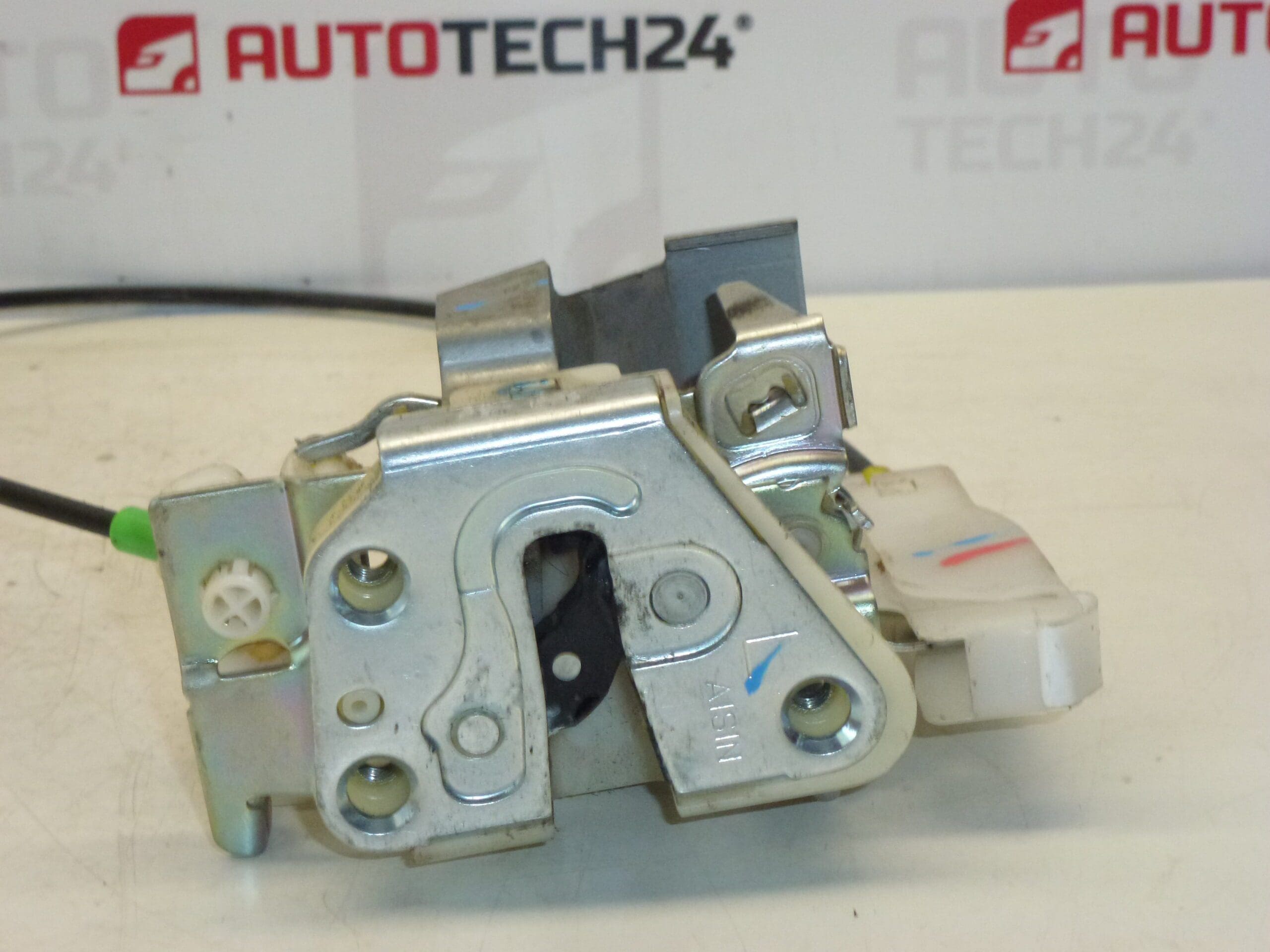 Zámok ľavých zadných dverí Citroën C1 Peugeot 107 9137E9