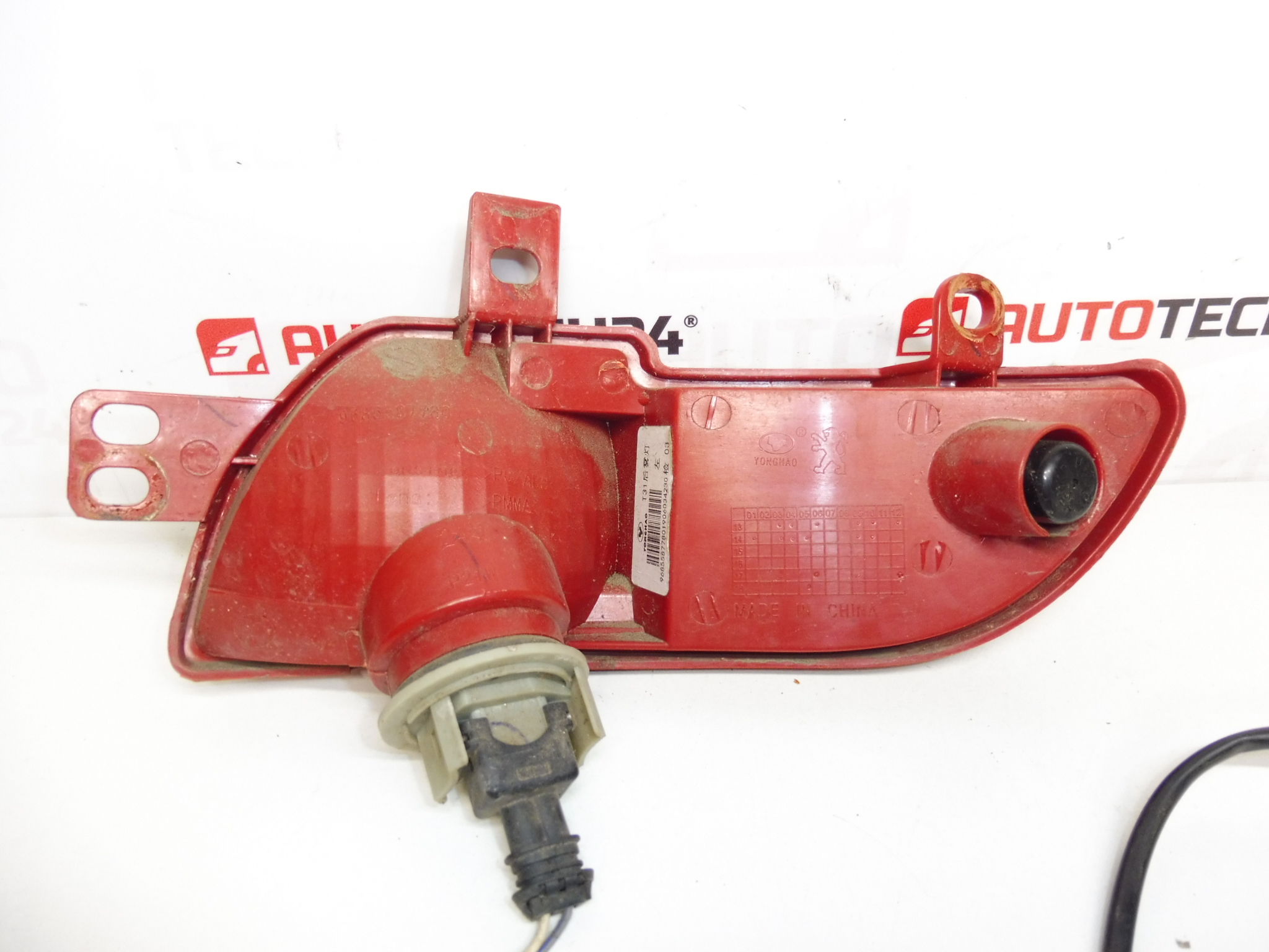 Ľavá zadná hmlovka Peugeot 206+ 9685587780 6350HA