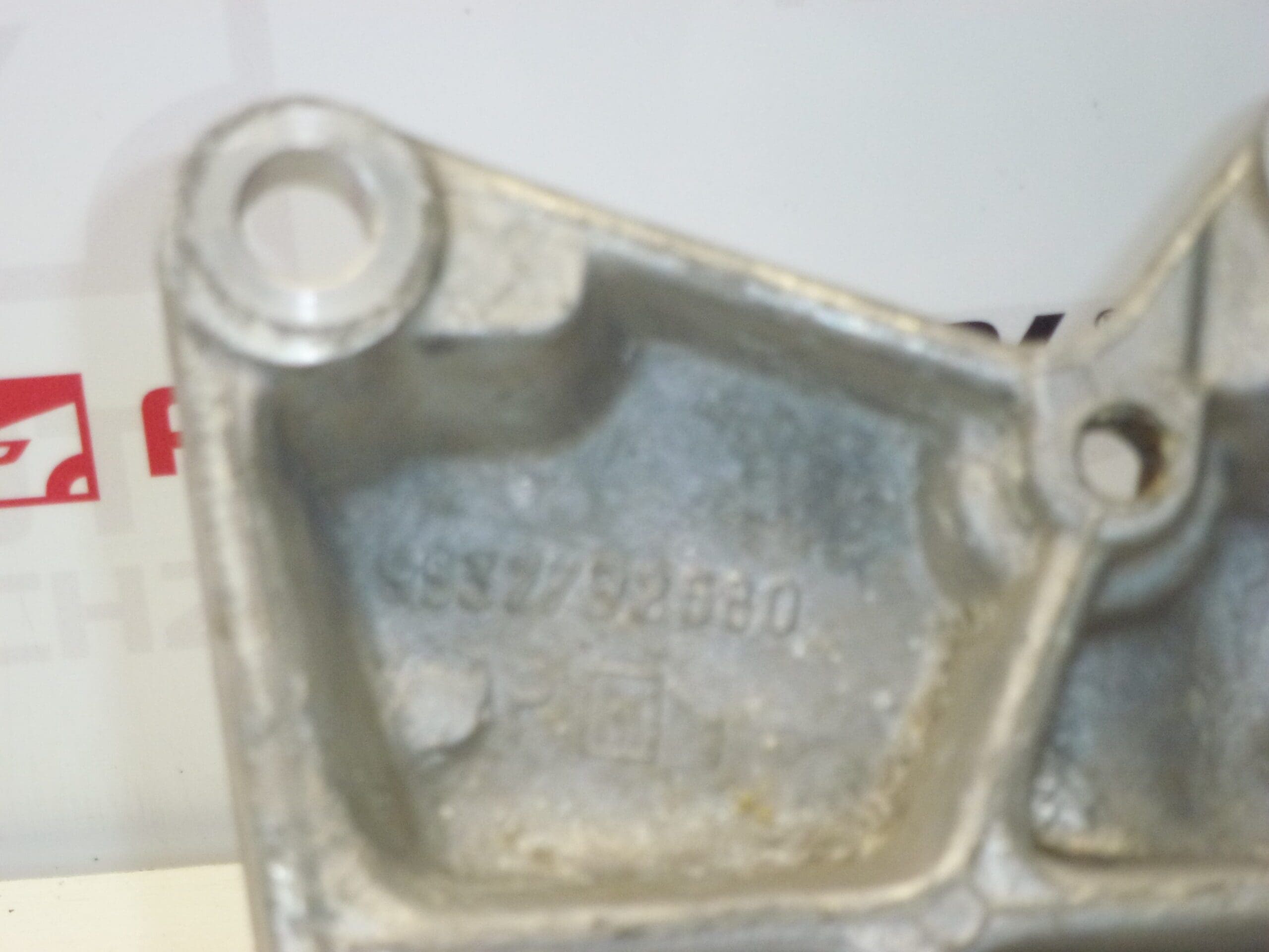 Držiak poloosi 1.8 16V 2.0 16V Citroën Peugeot 9637792680 1807J2