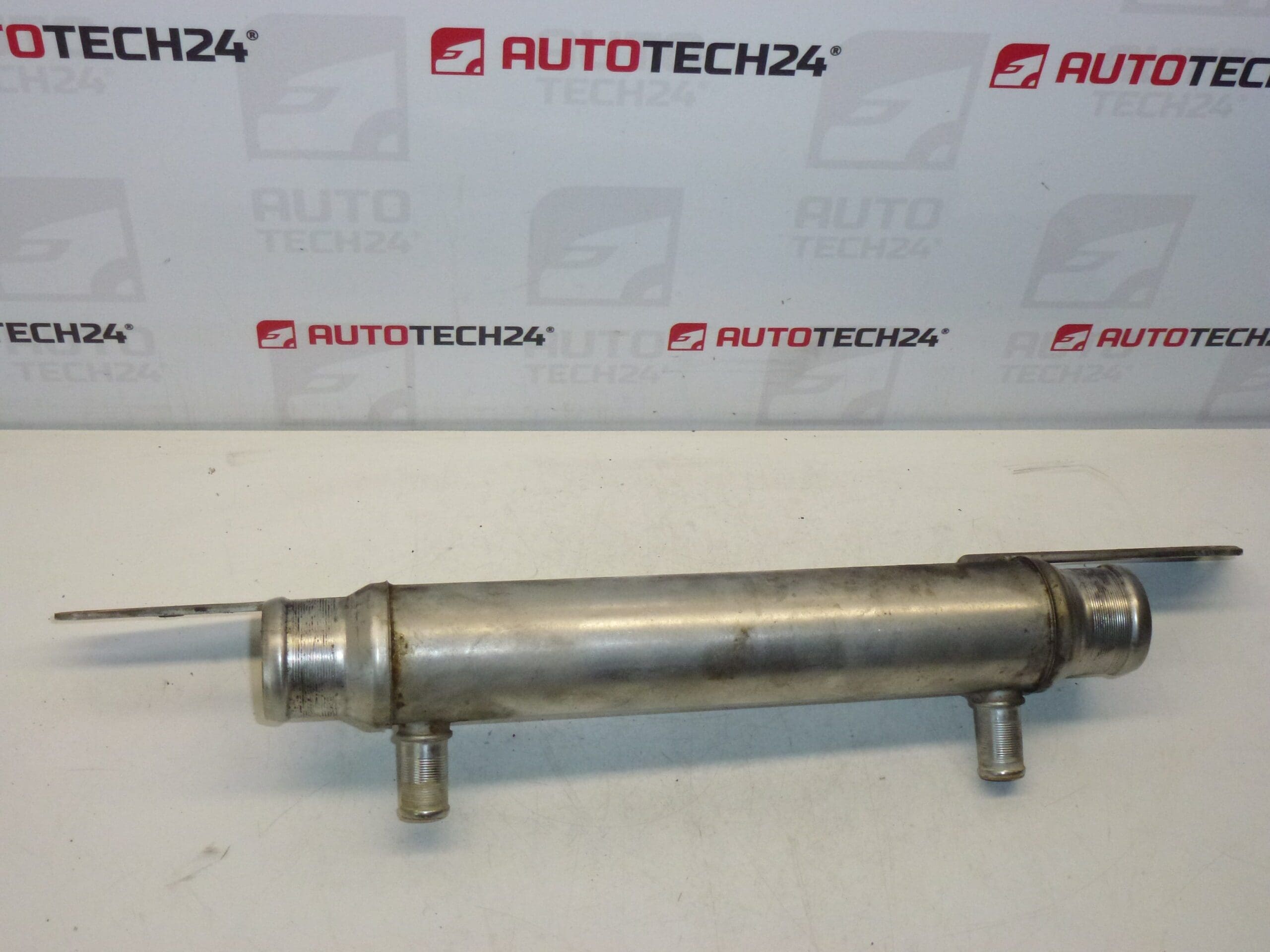 Výmenník vzduch chladiaca kvapalina Citroën Peugeot 2.0 2.2 HDI 9637969480 0384G7