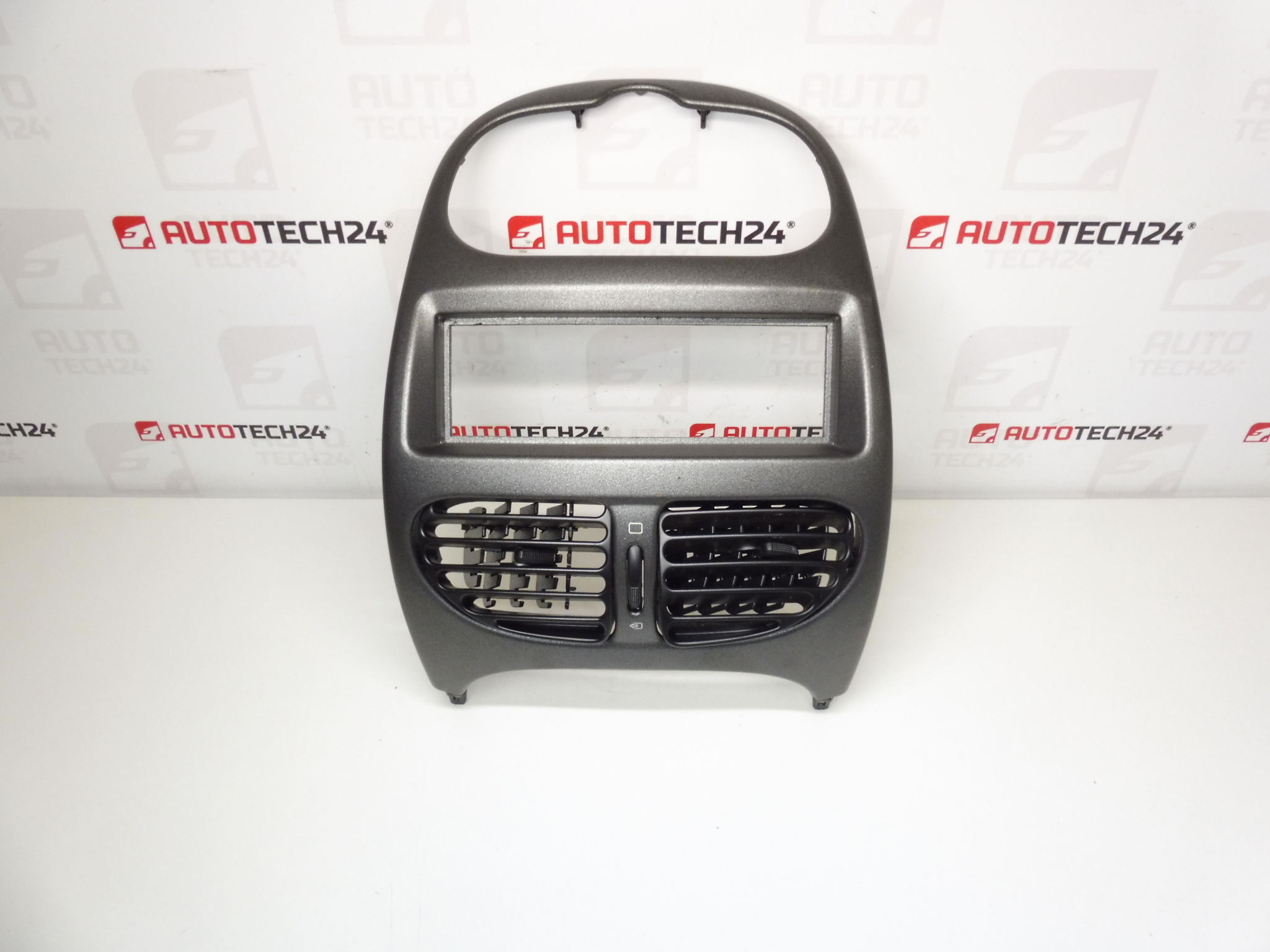 Rámček rádia s vetrákmi Peugeot 206 8211C5