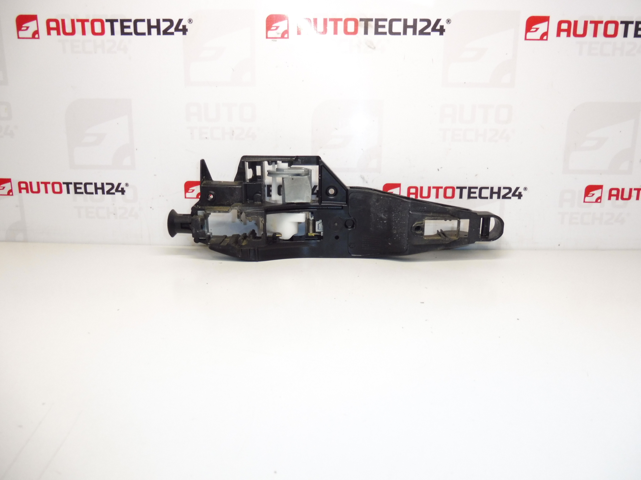 Upevnenie kľučky pravých zadných dverí Citroën C3 Picasso 9109E7